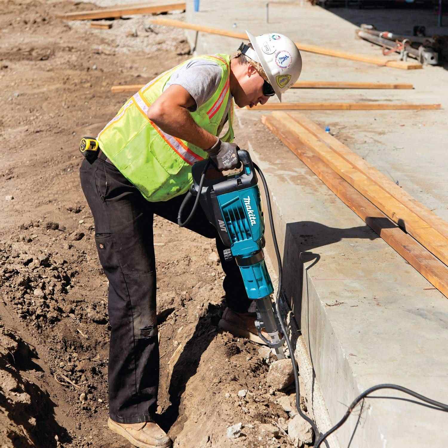 Makita HM1317CB 42 lb. AVT Demolition Hammer, accepts 1-1/8" Hex bits