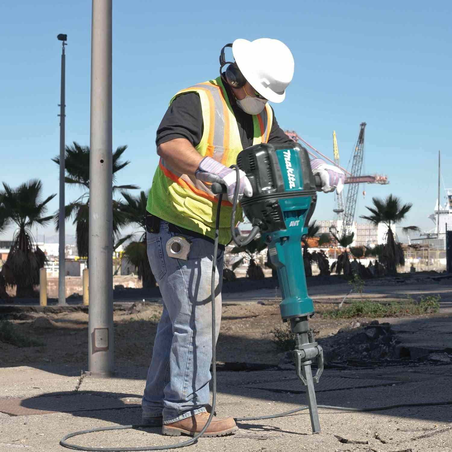 Makita HM1812X3 70 lb. Advanced AVT Breaker Hammer, accepts 1-1/8" Hex bits