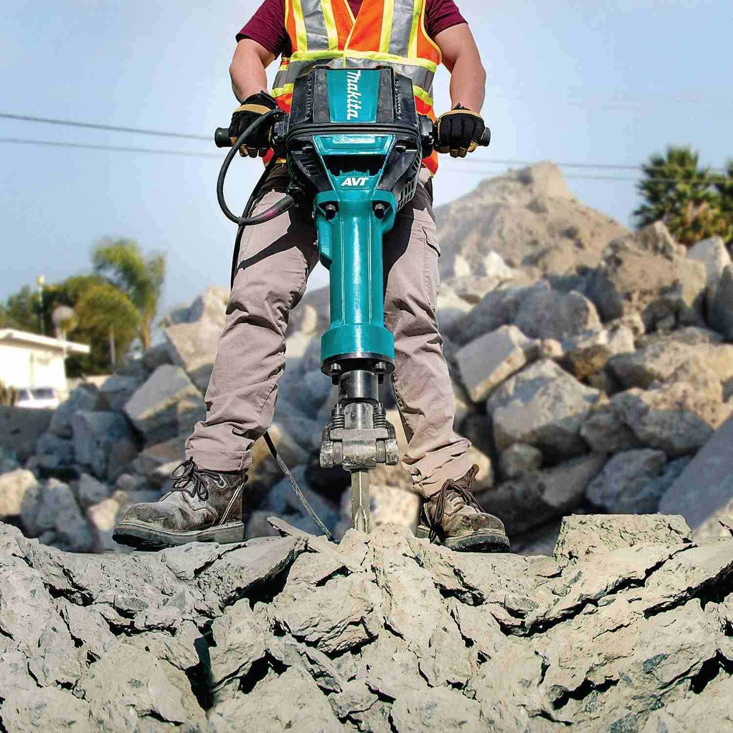 Makita HM1812X3 70 lb. Advanced AVT Breaker Hammer, accepts 1-1/8