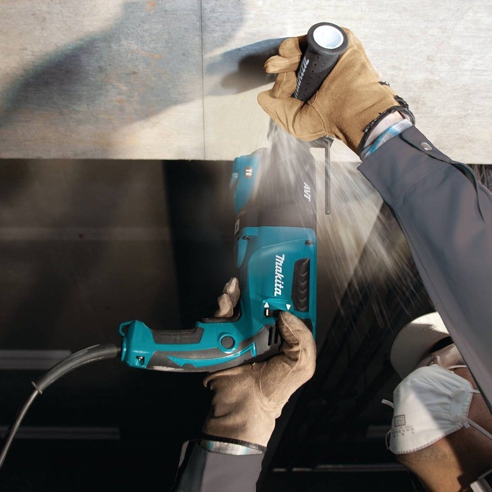 Makita HR2631F 7 AMP 1 in. AVT Rotary Hammer