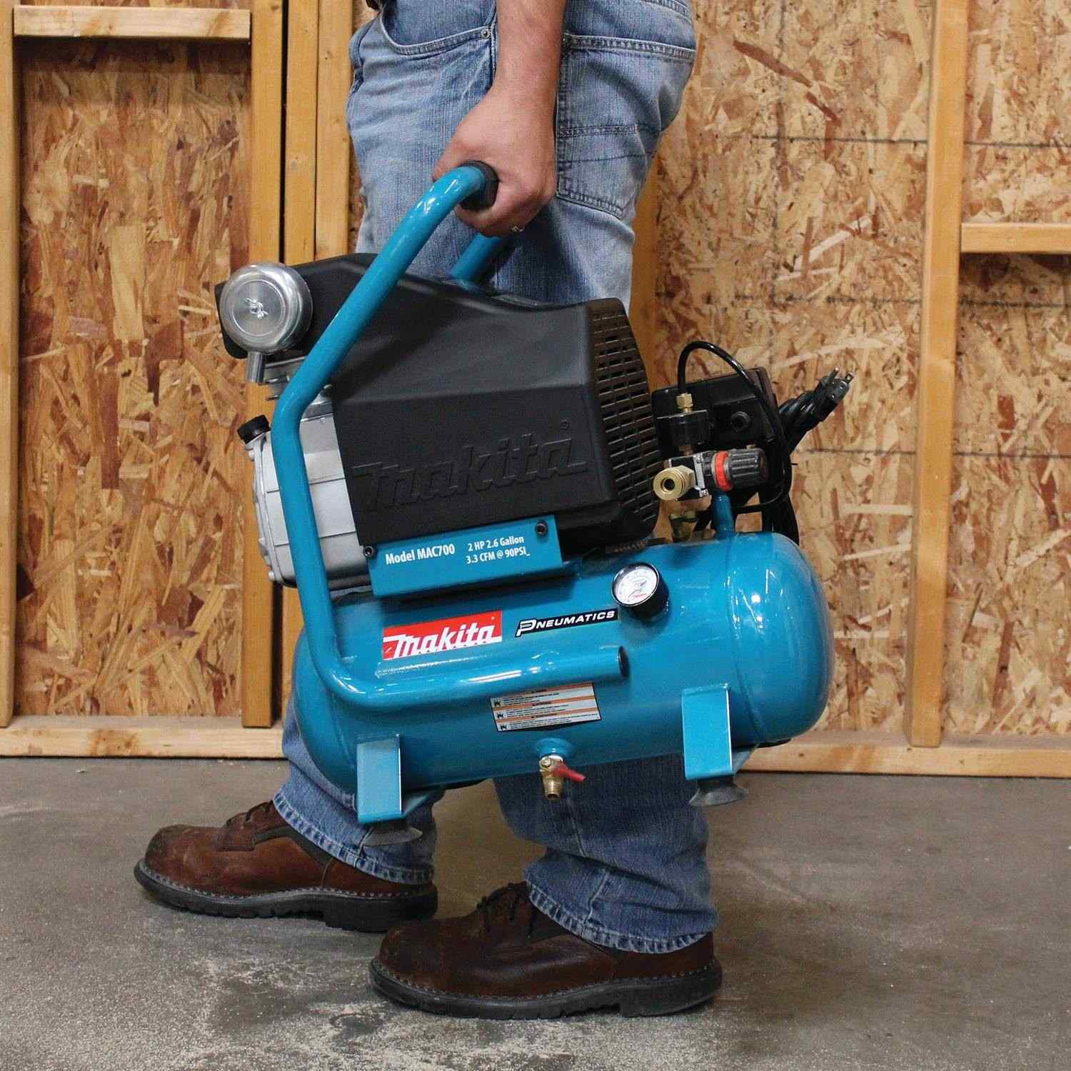 Makita MAC700 2.0 HP* Big Bore Air Compressor