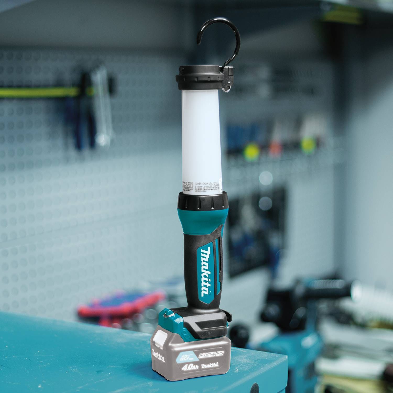 Makita ML104 12V max CXT Lithium-Ion Cordless LED Lantern/Flashlight, Flashlight Only