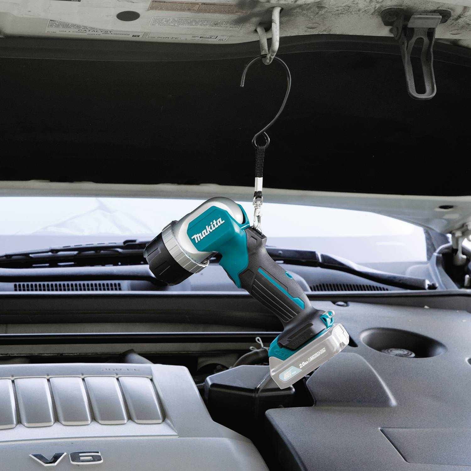 Makita ML106 12V max CXT Lithium-Ion Cordless Adjustable Beam LED Flashlight, Flashlight Only