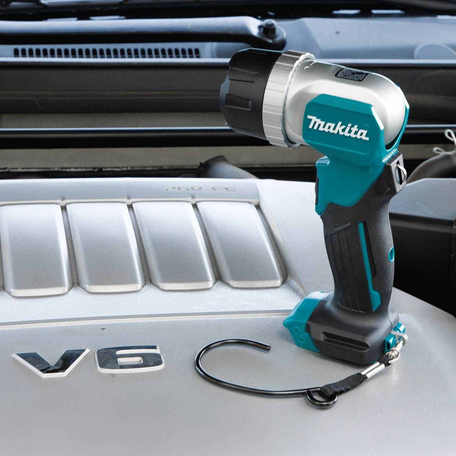 Makita ML106 12V max CXT Lithium-Ion Cordless Adjustable Beam LED Flashlight, Flashlight Only