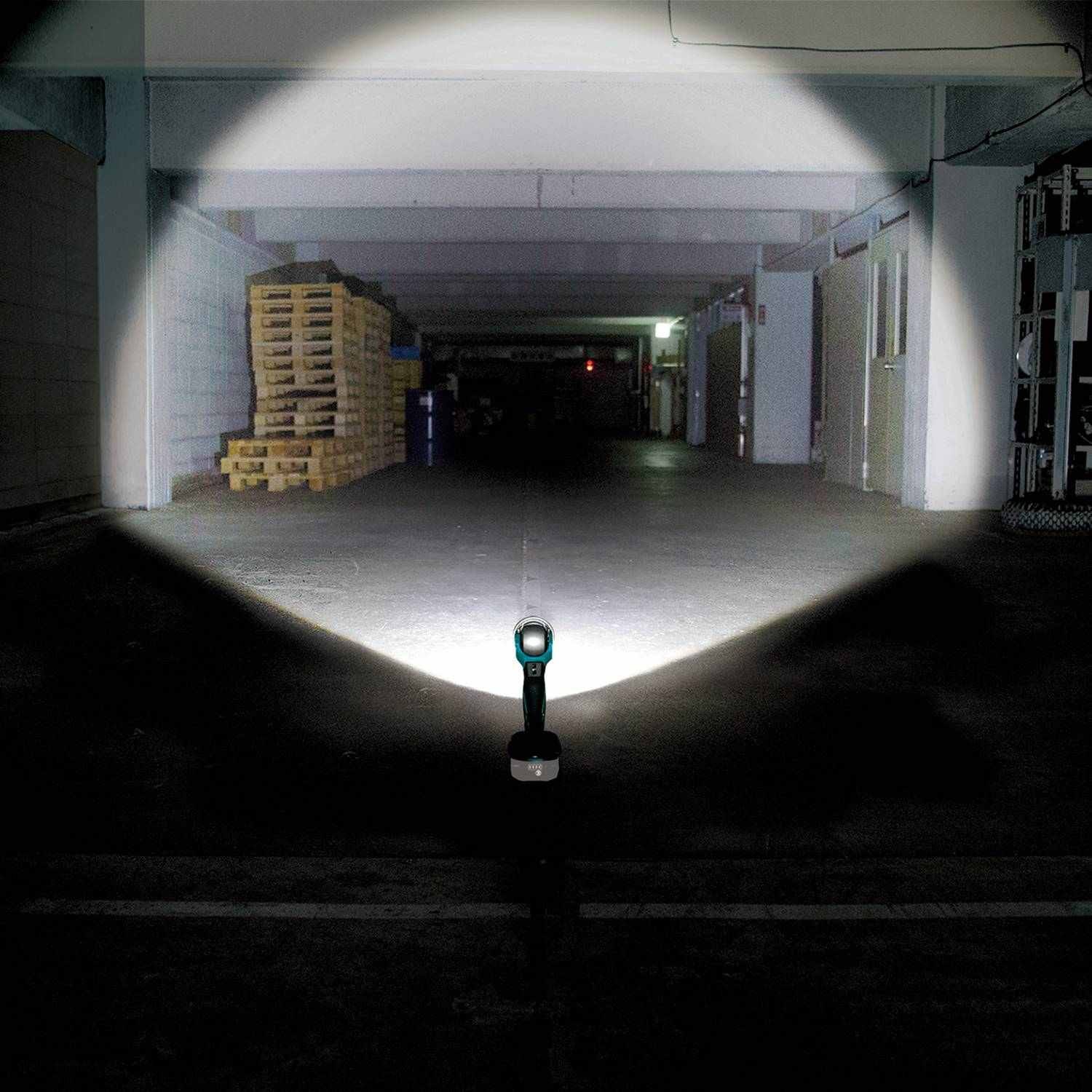 Makita ML106 12V max CXT Lithium-Ion Cordless Adjustable Beam LED Flashlight, Flashlight Only