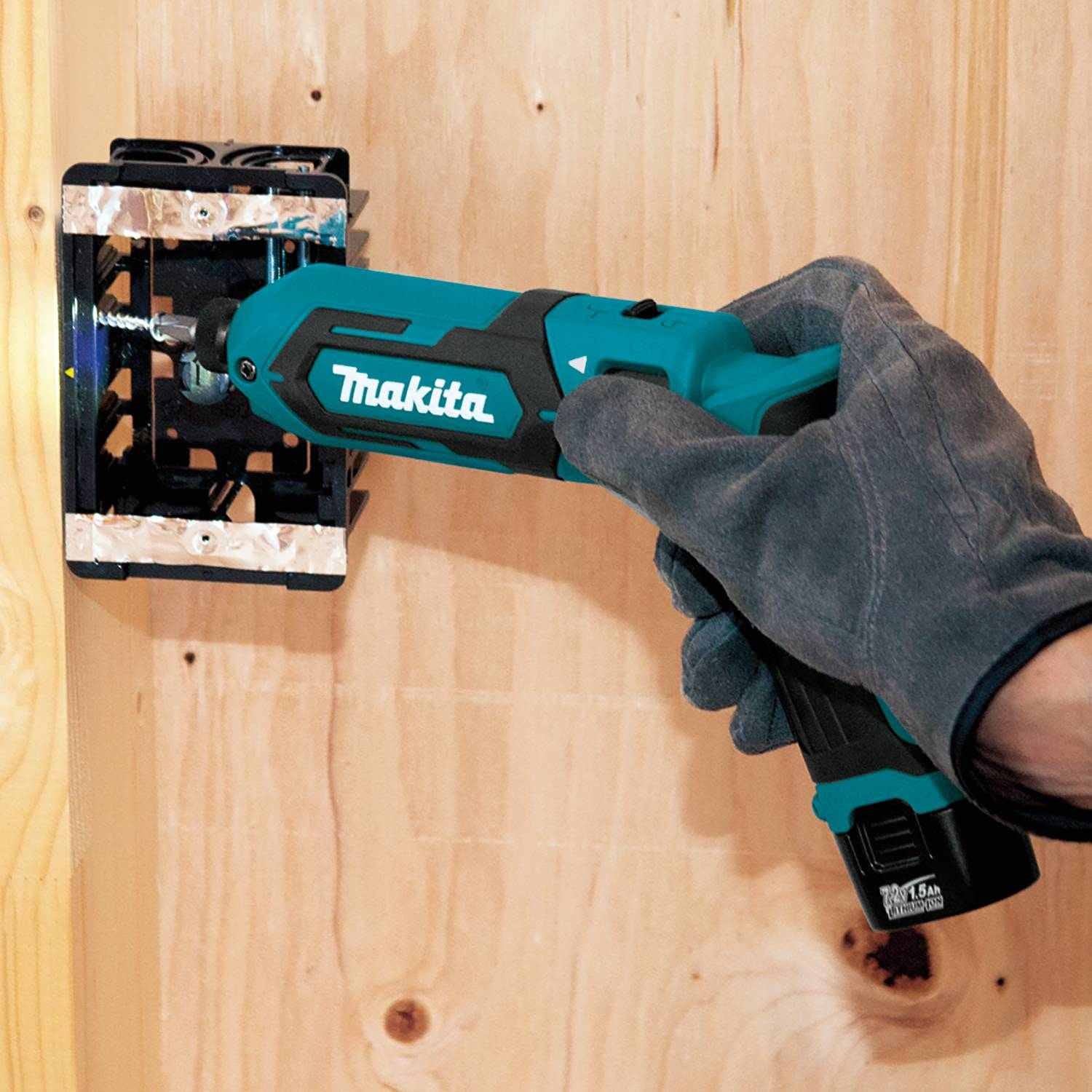 Makita TD022DSE 7.2V Lithium-Ion Cordless Impact Driver Kit