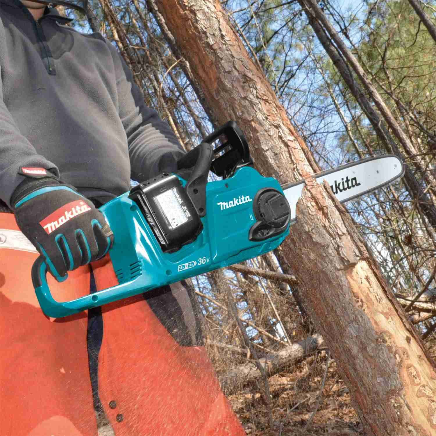 Makita XCU03PT1 18V X2 (36V) LXT Brushless Cordless 14" Chain Saw 5.0Ah Kit (4 Batteries)