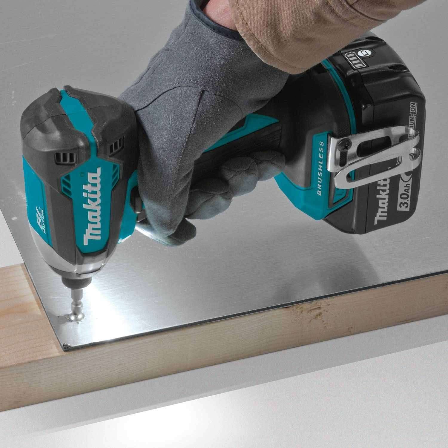 Makita XDT131 18V LXT Brushless Cordless Impact Driver 3.0Ah Kit