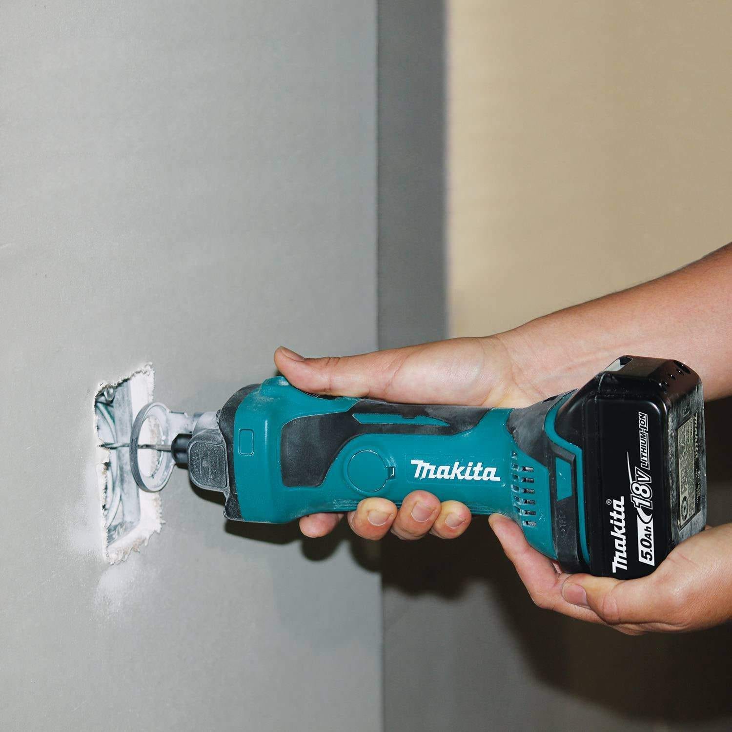 Makita XOC01T 18V LXT Lithium-Ion Cordless Cut-Out Tool Kit (5.0Ah)