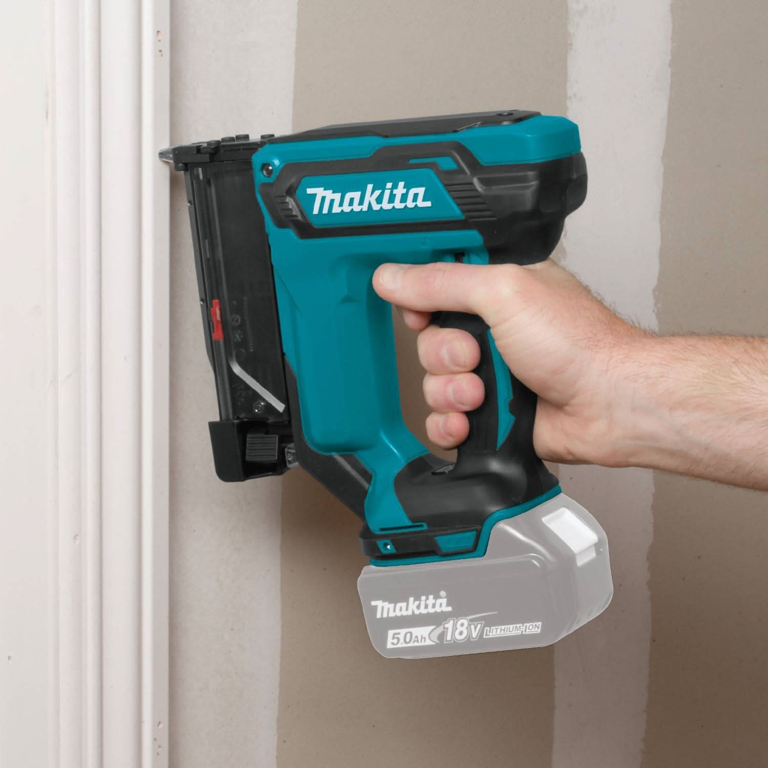 Makita XTP02Z 18V LXT Lithium-Ion Cordless 1-3/8