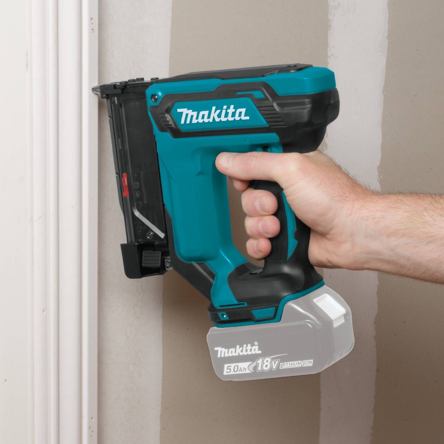 Makita XTP02Z 18V LXT Lithium-Ion Cordless 1-3/8" Pin Nailer, 23 Ga., Tool Only