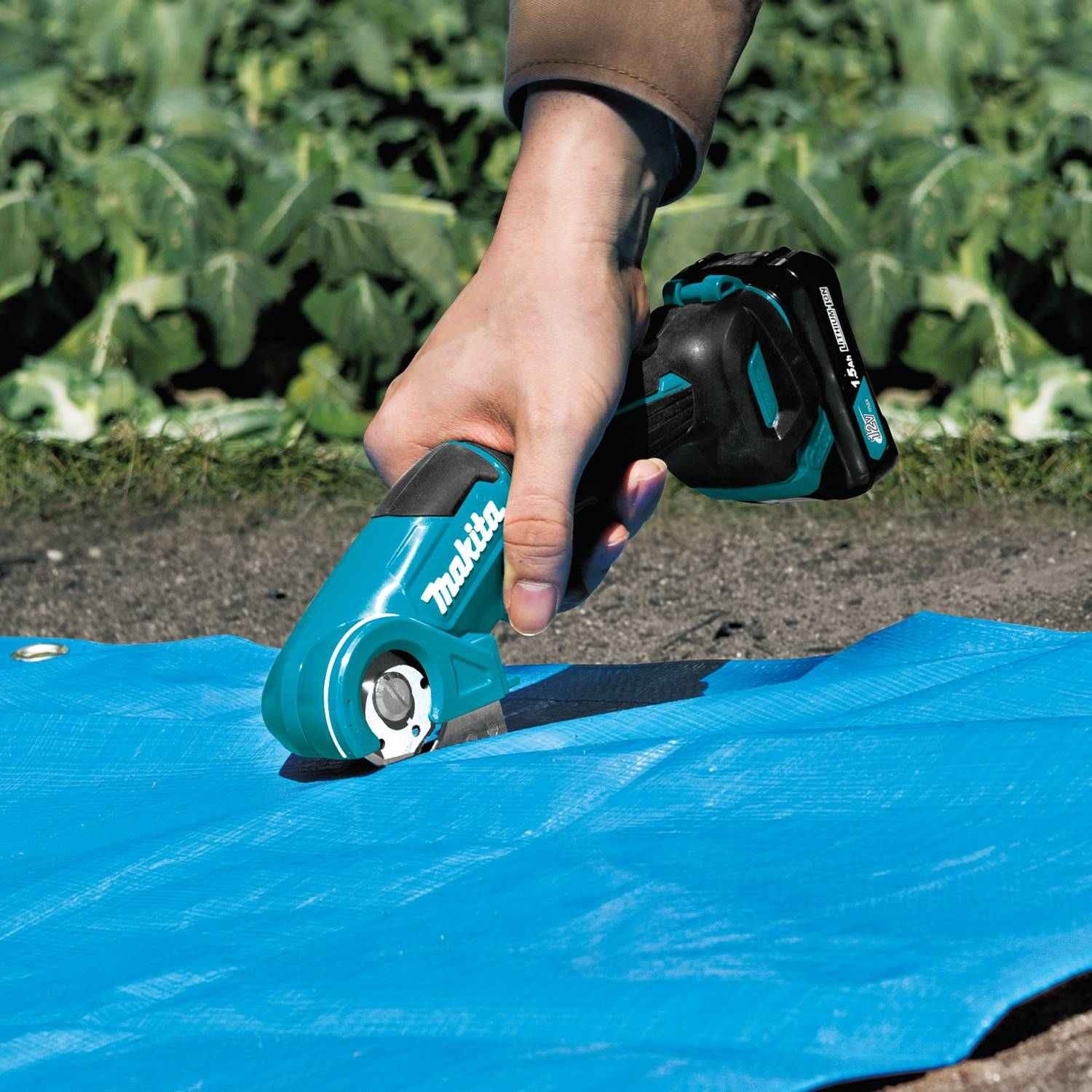 Makita PC01R3 12V max CXT Lithium-Ion Cordless Multi-Cutter Kit (2.0Ah)