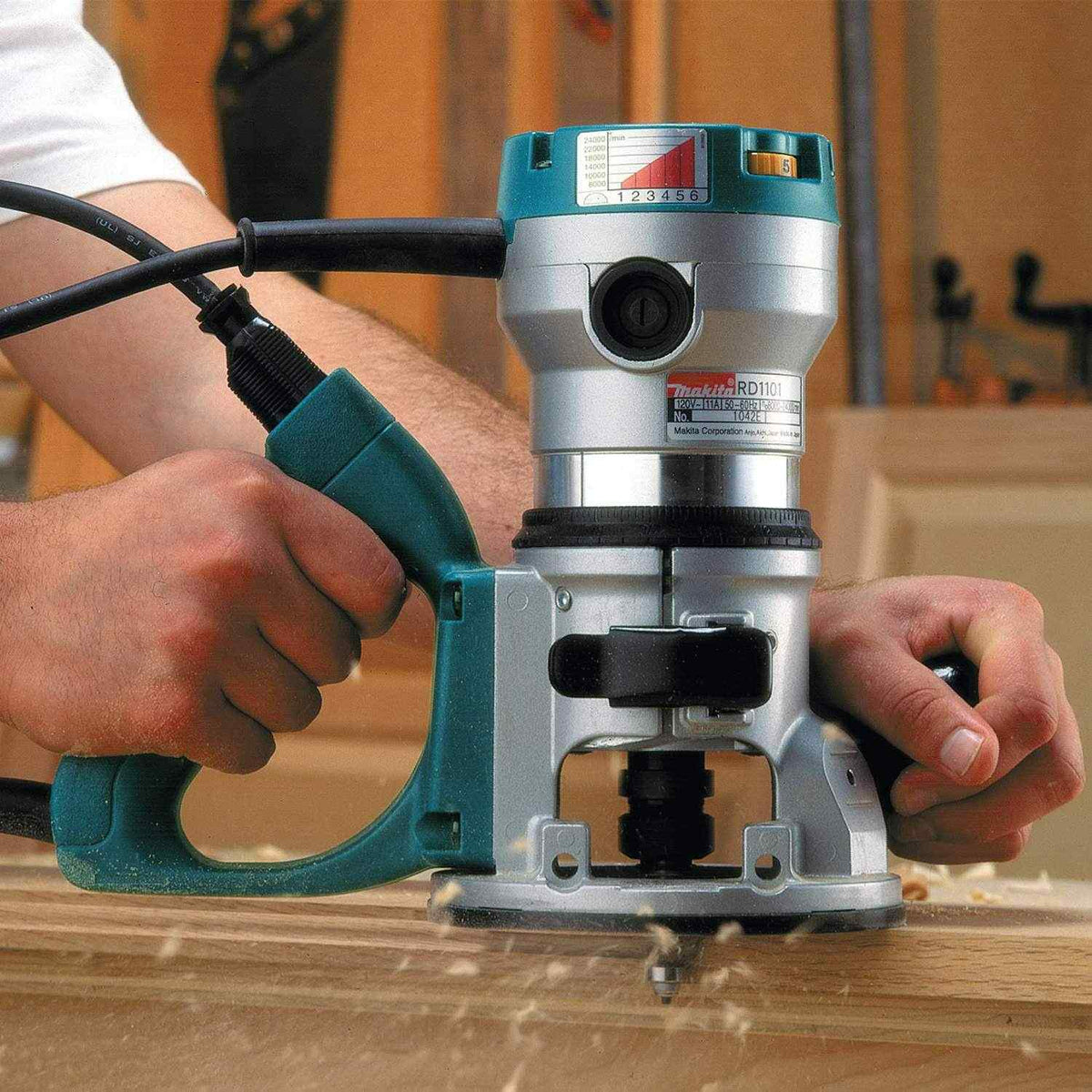 D Handls Router Makita RD1101 Corded 2-1/4 HP* D-Handle Router – Tool Nut