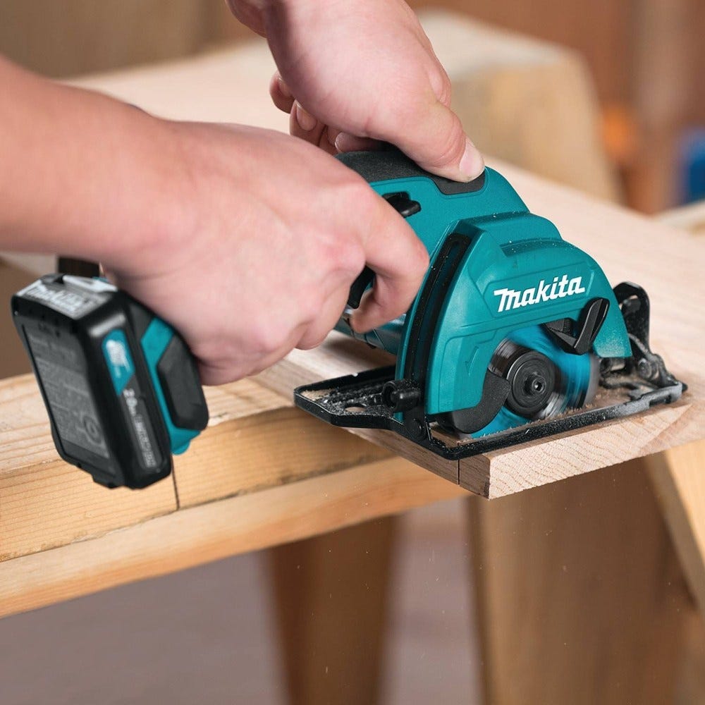 Makita SH02R1 12V max CXT Lithium-Ion Cordless 3-3/8" Circular Saw Kit (2.0Ah)