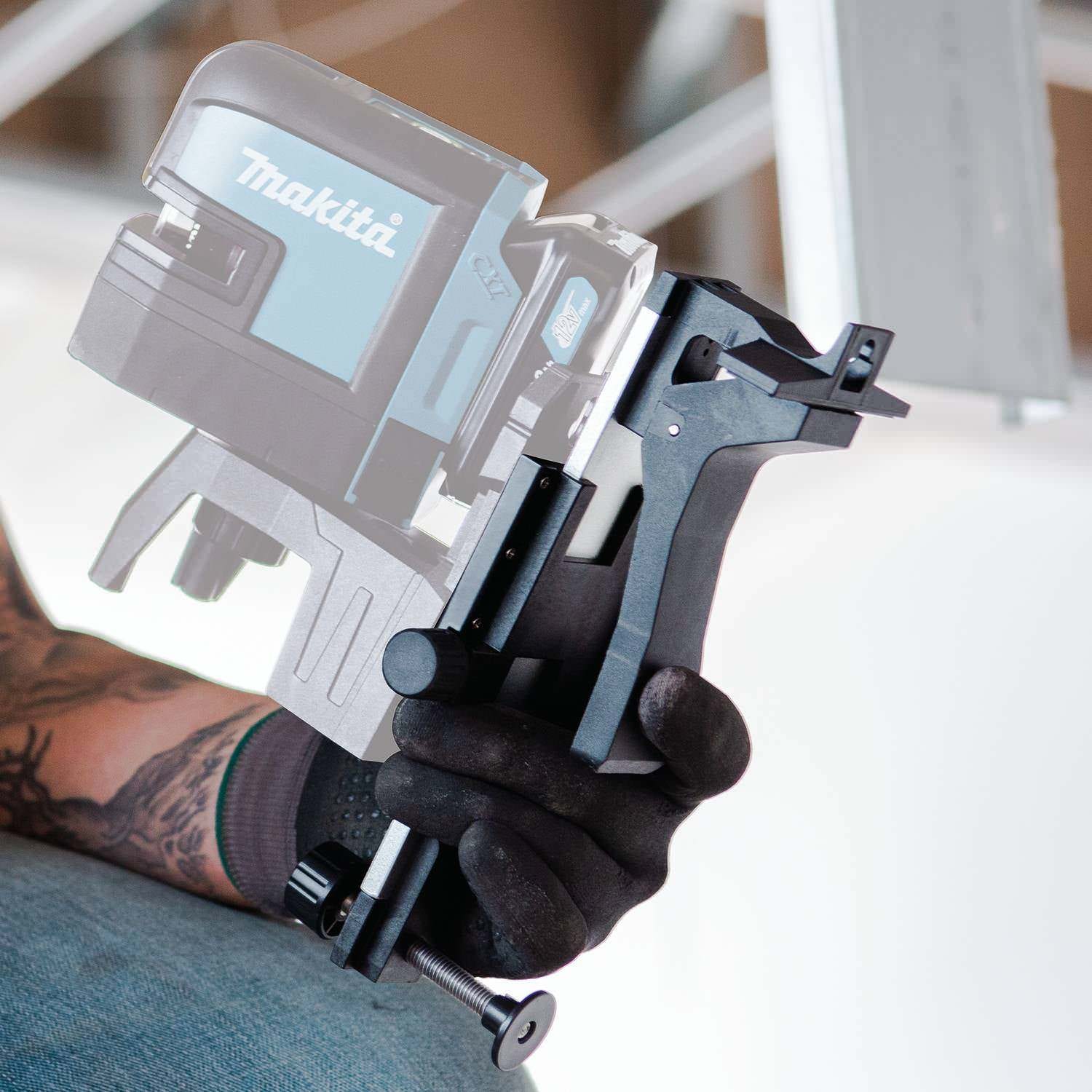 Makita SK106GDNAX 12V max CXT Lithium-Ion Cordless Self-Leveling Cross-Line/4-Point Green Beam Laser Kit (2.0Ah)