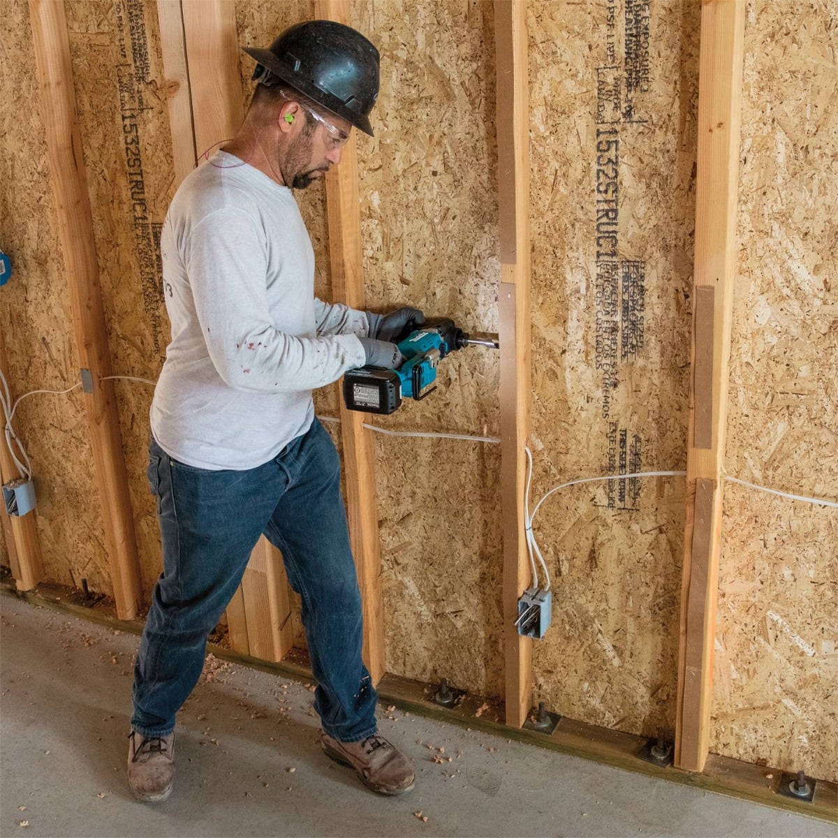 Makita XAD06T 18V LXT Lithium-Ion Brushless Cordless 7/16" Hex Right Angle Drill Kit (5.0Ah)