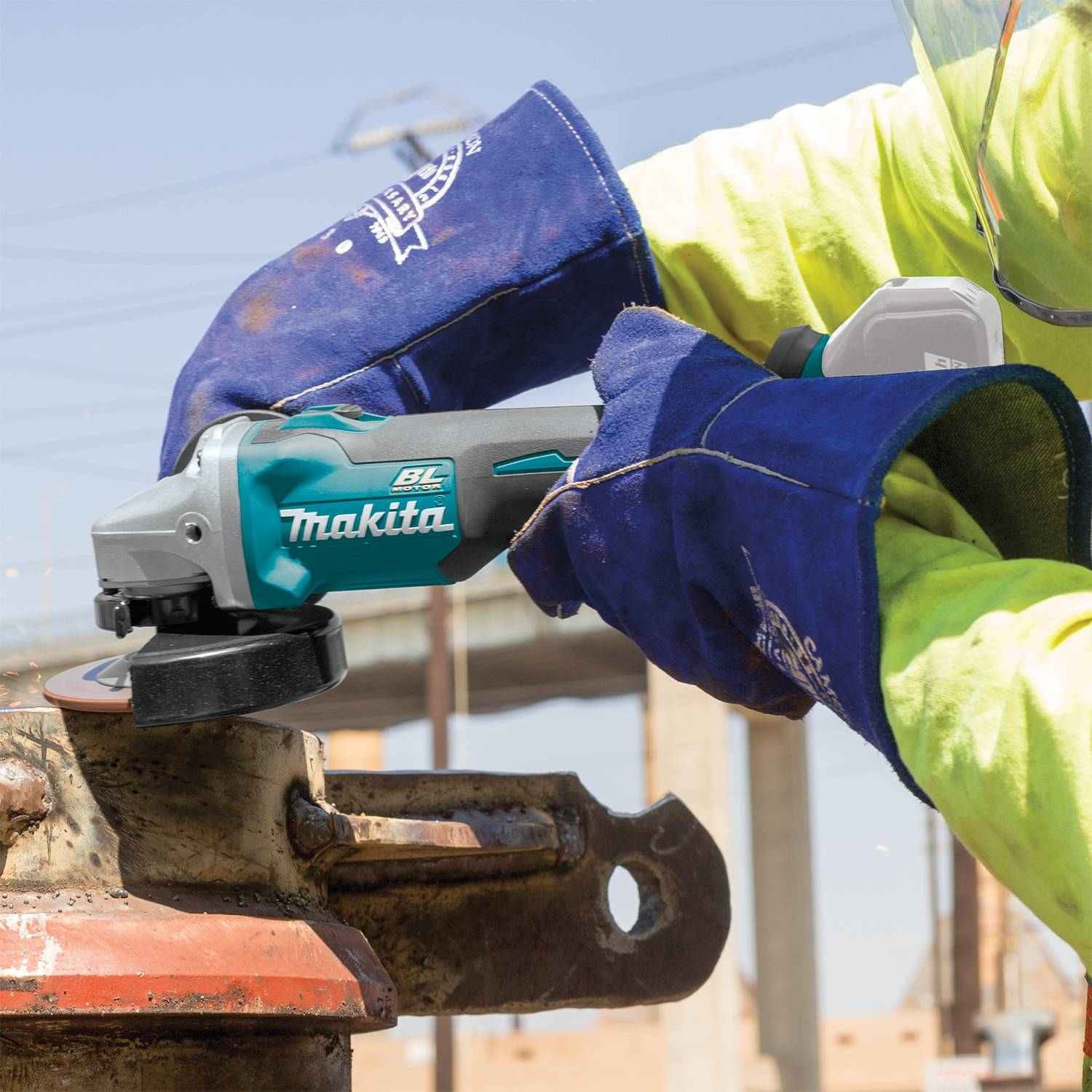 Makita XAG04Z 18V LXT Lithium-Ion Brushless Cordless 4-1/2" / 5" Cut-Off/Angle Grinder, Tool Only
