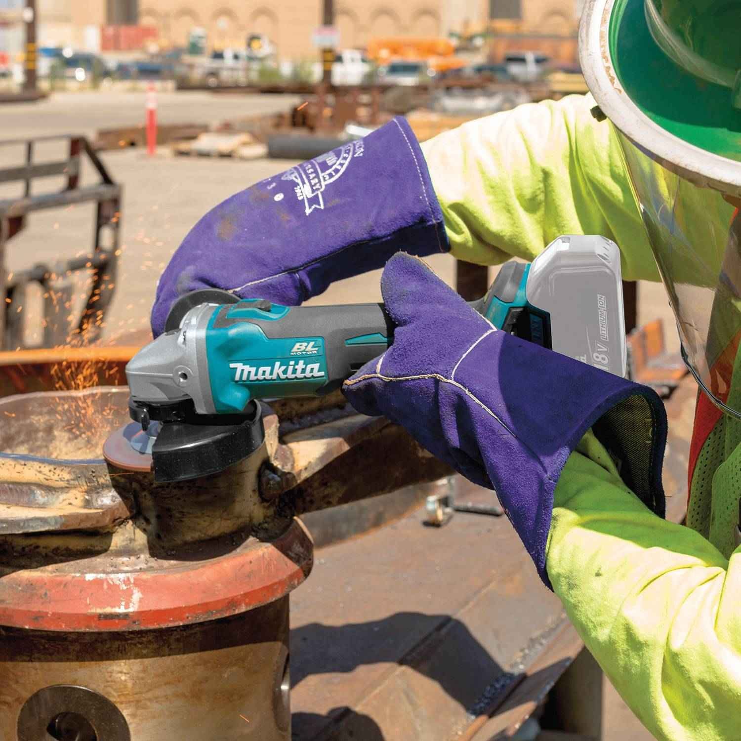 Makita XAG09Z 18V LXT Lithium-Ion Brushless Cordless 4-1/2" / 5" Cut-Off/Angle Grinder, with Electric Brake, Tool Only