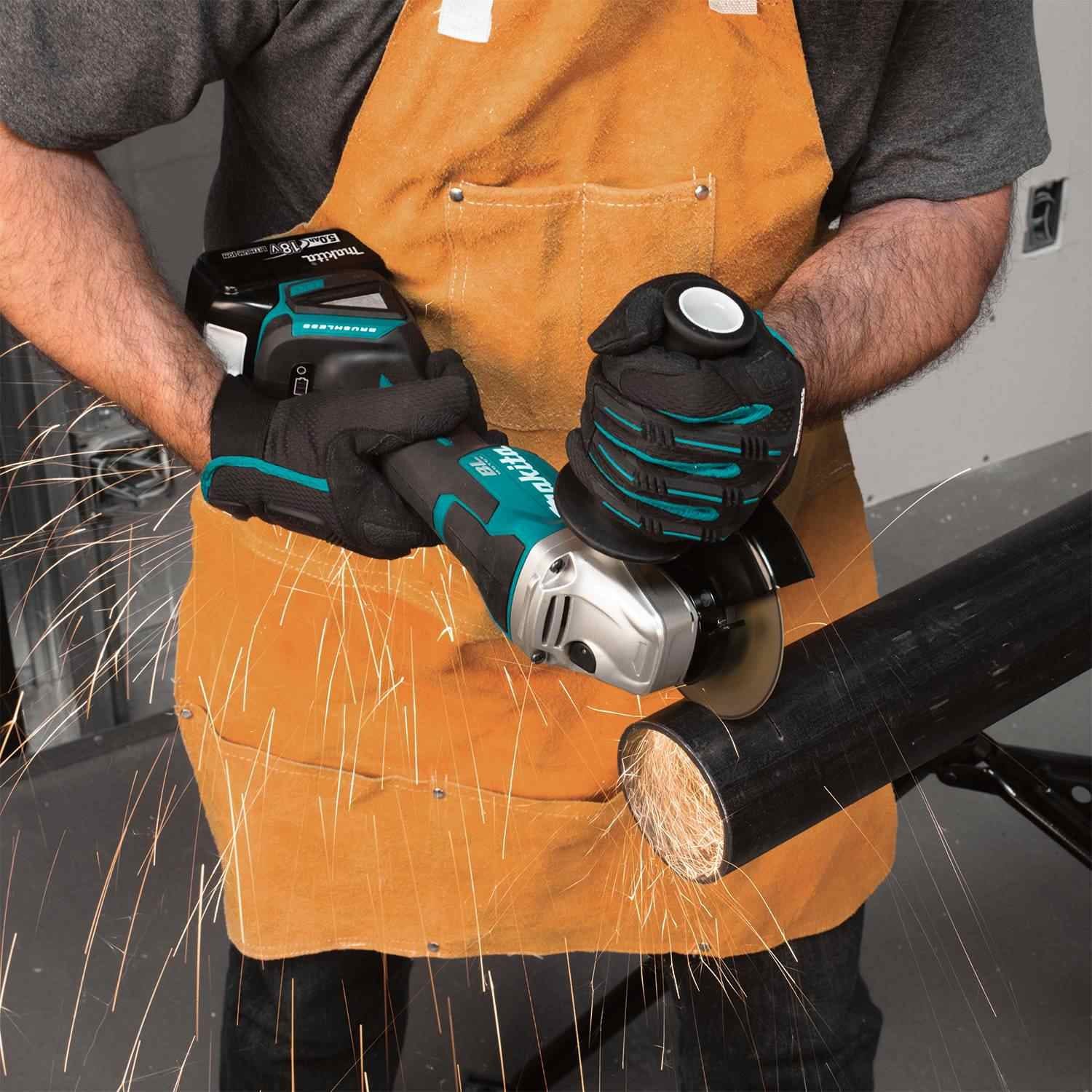 Makita XAG11T 18V LXT Lithium-Ion Brushless Cordless 4-1/2" / 5" Paddle Switch Cut-Off/Angle Grinder Kit, with Electric Brake (5.0Ah)