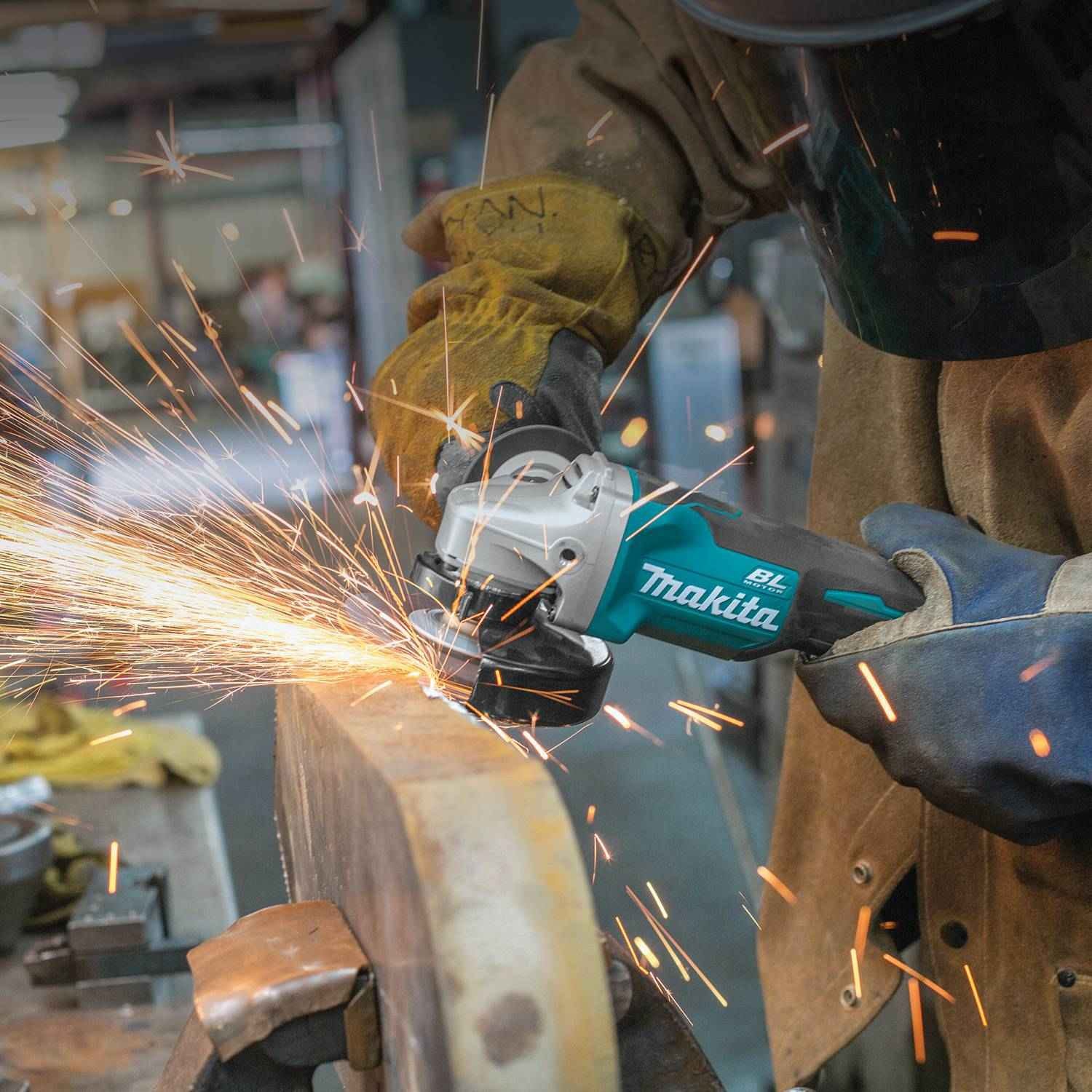 Makita XAG11Z 18V LXT Lithium-Ion Brushless Cordless 4-1/2" / 5" Paddle Switch Cut-Off/Angle Grinder, with Electric Brake, Tool Only