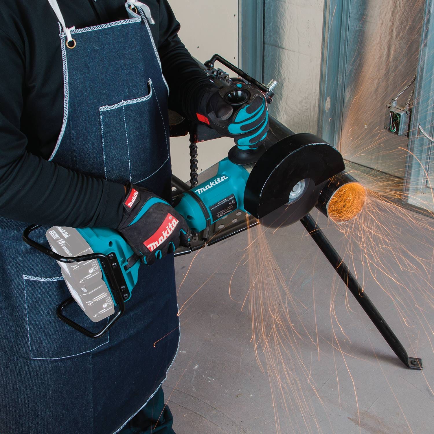 Makita XAG22ZU1 18V X2 LXT (36V) Brushless 7" Paddle Switch Cut-Off/Angle Grinder with AWS, Tool Only