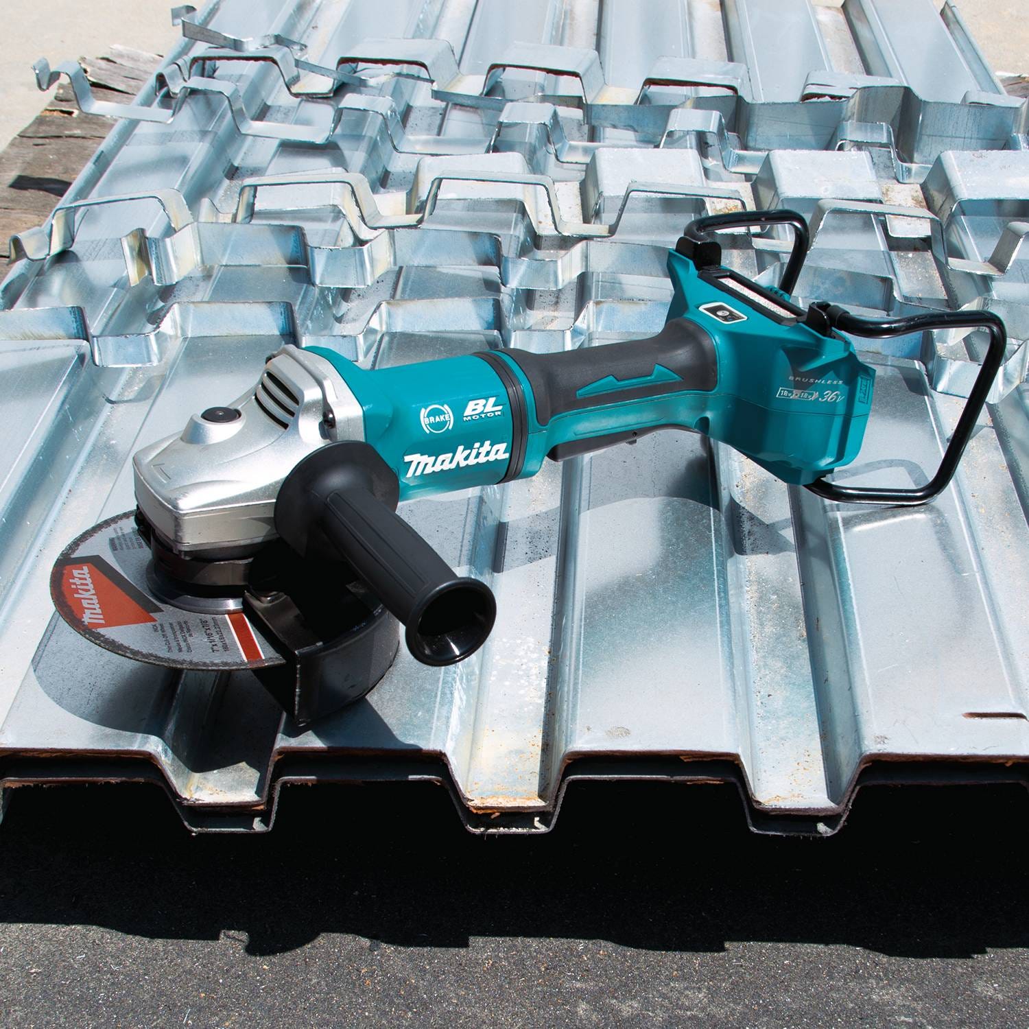 Makita XAG22ZU1 18V X2 LXT (36V) Brushless 7" Paddle Switch Cut-Off/Angle Grinder with AWS, Tool Only