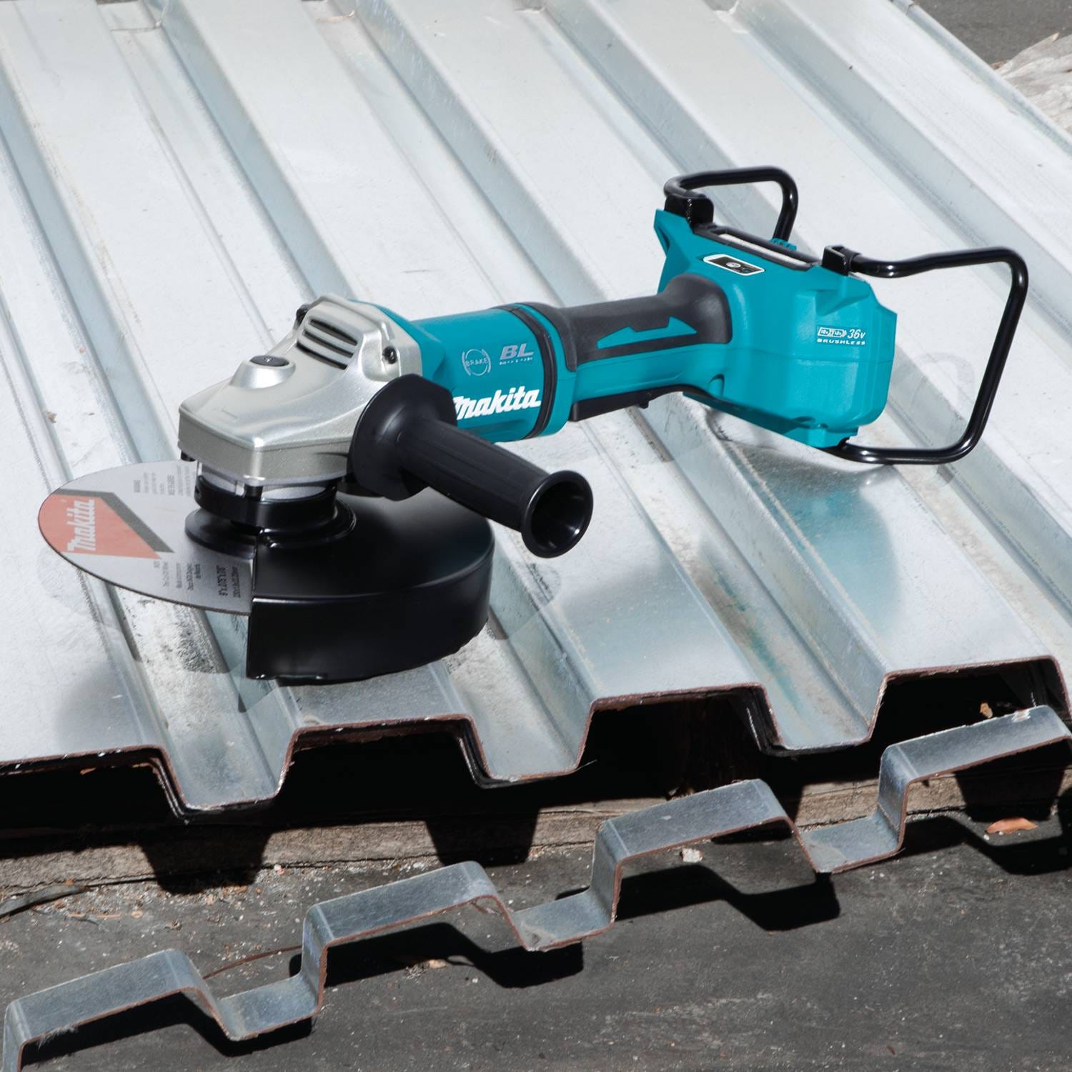 Makita XAG23ZU1 18V X2 LXT (36V) Brushless 9" Paddle Switch Cut-Off/Angle Grinder with AWS, Tool Only
