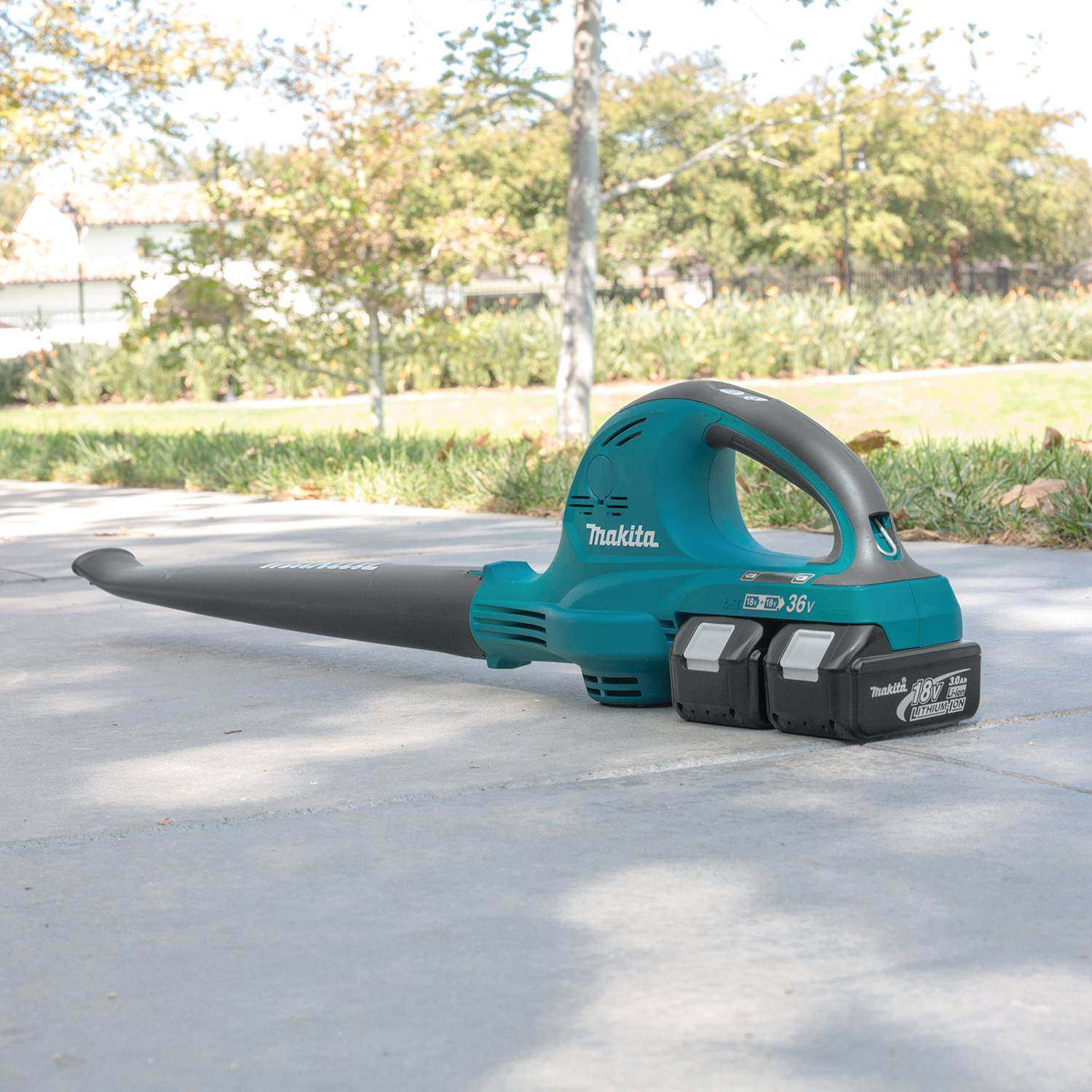 Makita XBU01Z 36V (18V X2) LXT Blower, Tool Only