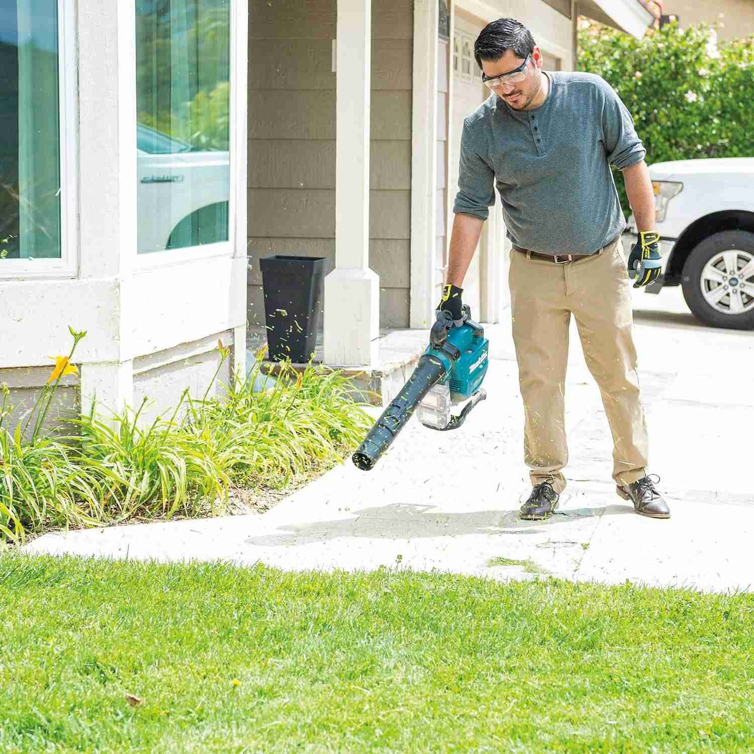 Makita XBU04Z 36V (18V X2) LXT Brushless Blower, Tool Only