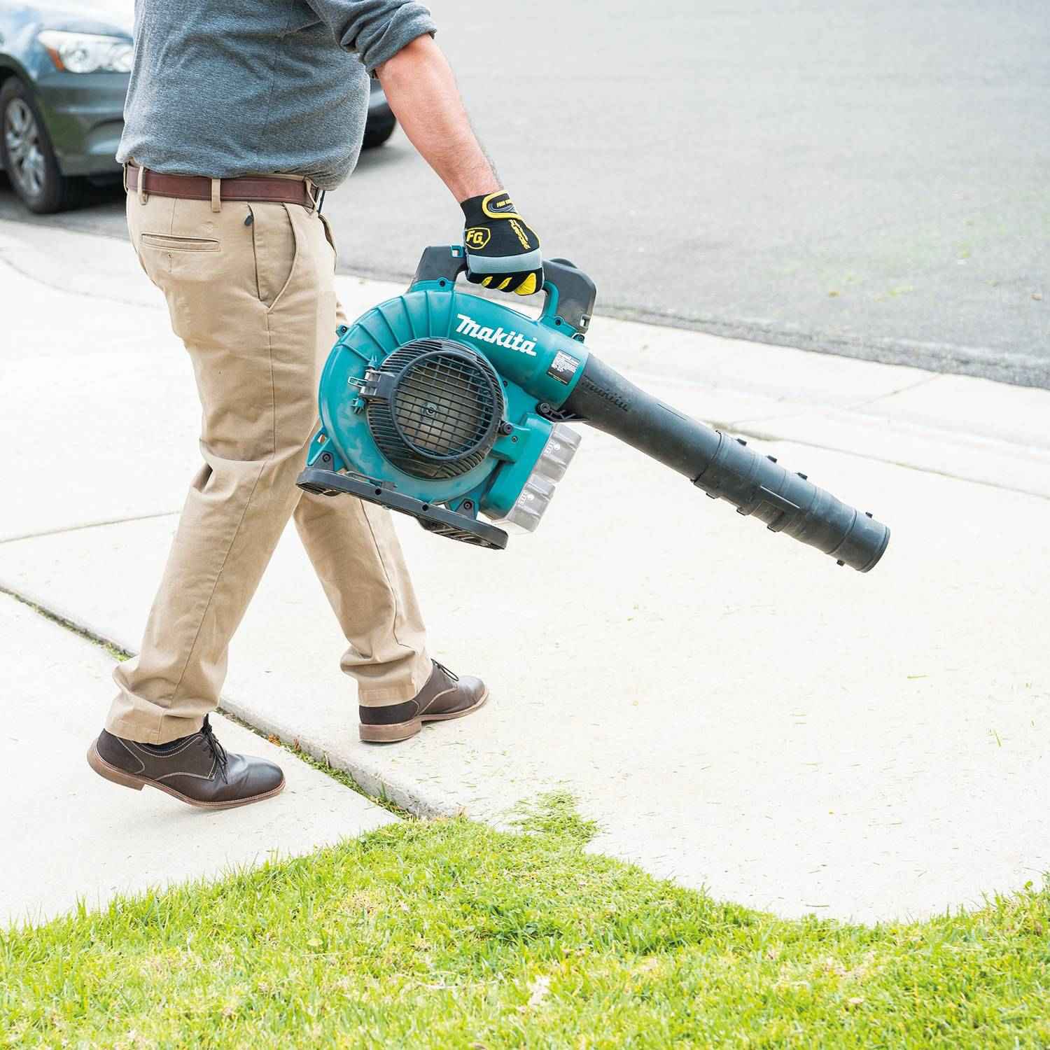 Makita XBU04Z 36V (18V X2) LXT Brushless Blower, Tool Only