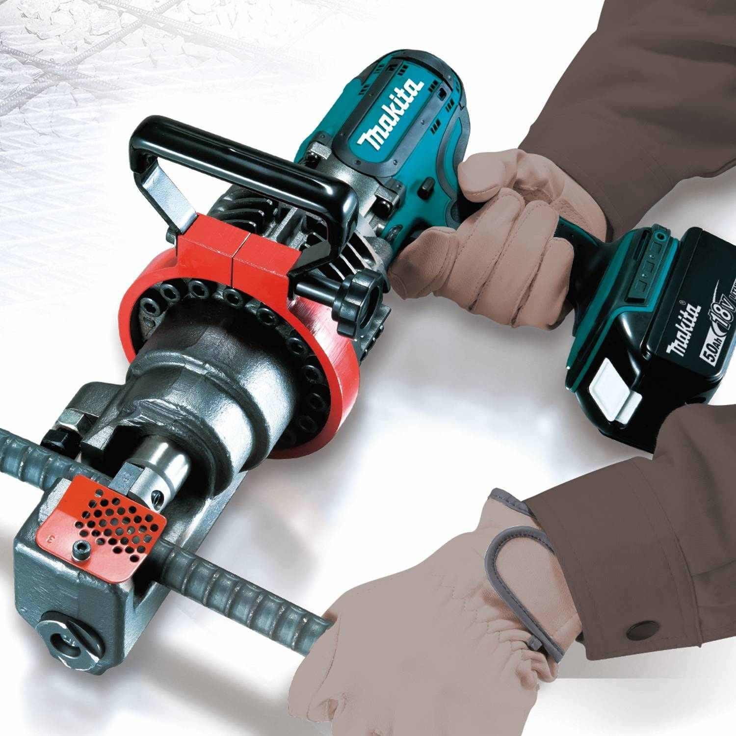 Makita XCS01T1 18V LXT Lithium-Ion Cordless Rebar Cutter Kit (5.0Ah)