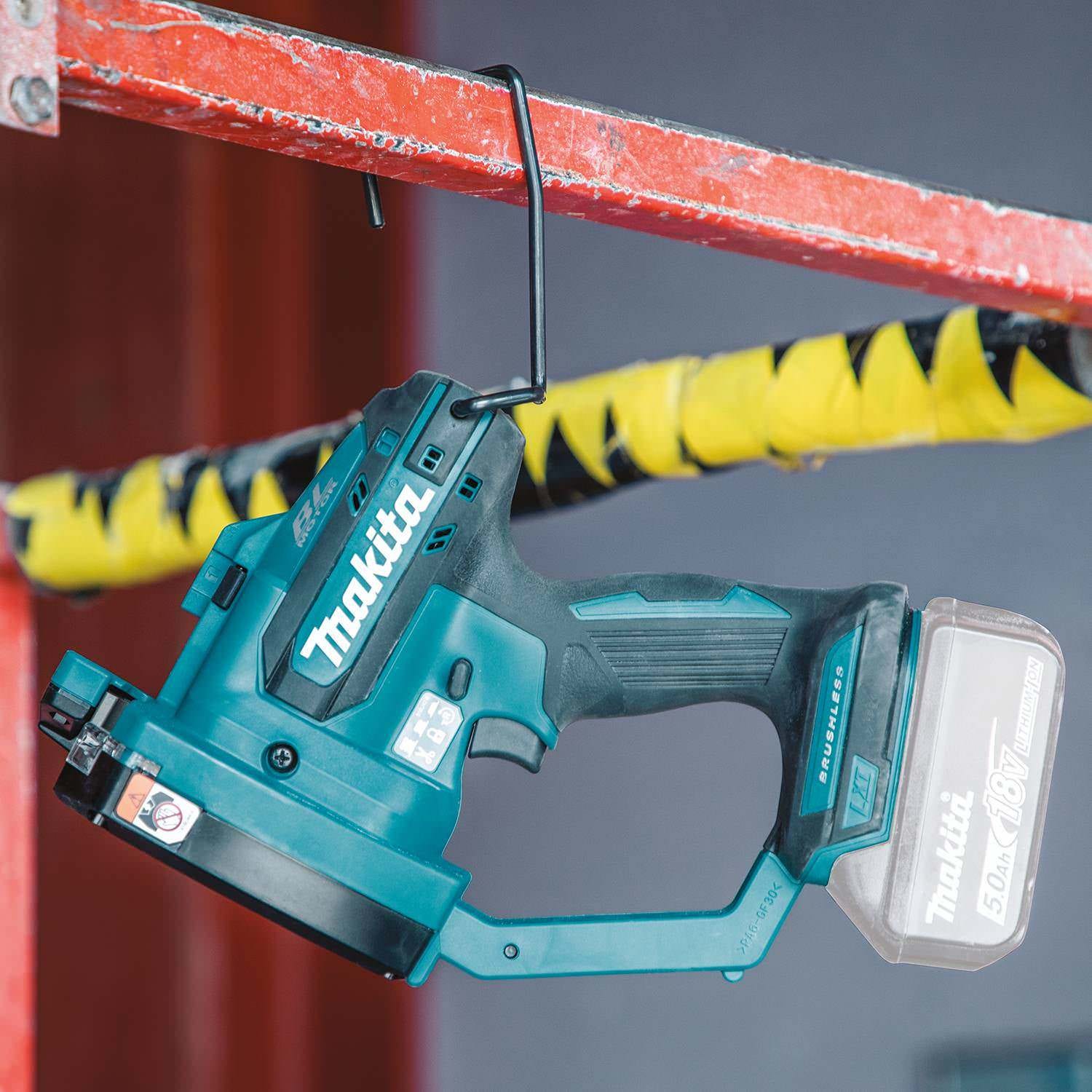 Makita XCS03Z 18V LXT Lithium-Ion Brushless Cordless Threaded Rod Cutter, Tool Only