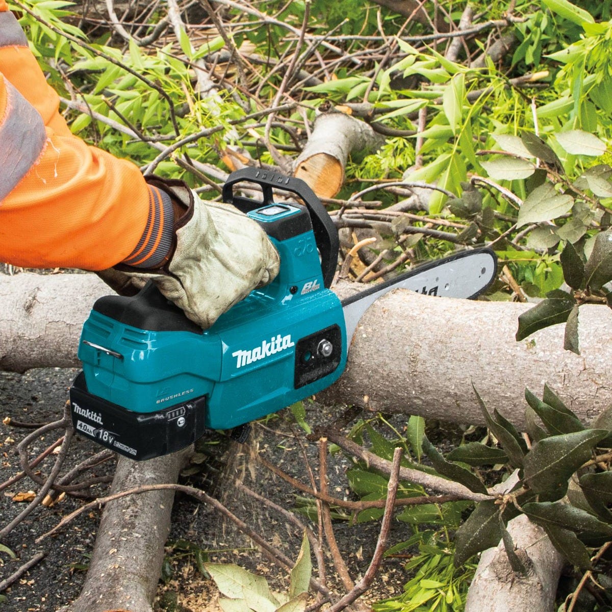 Makita XCU10SM1 18V LXT Lithium-Ion Brushless Cordless 12" Top Handle Chain Saw Kit (4.0 Ah)