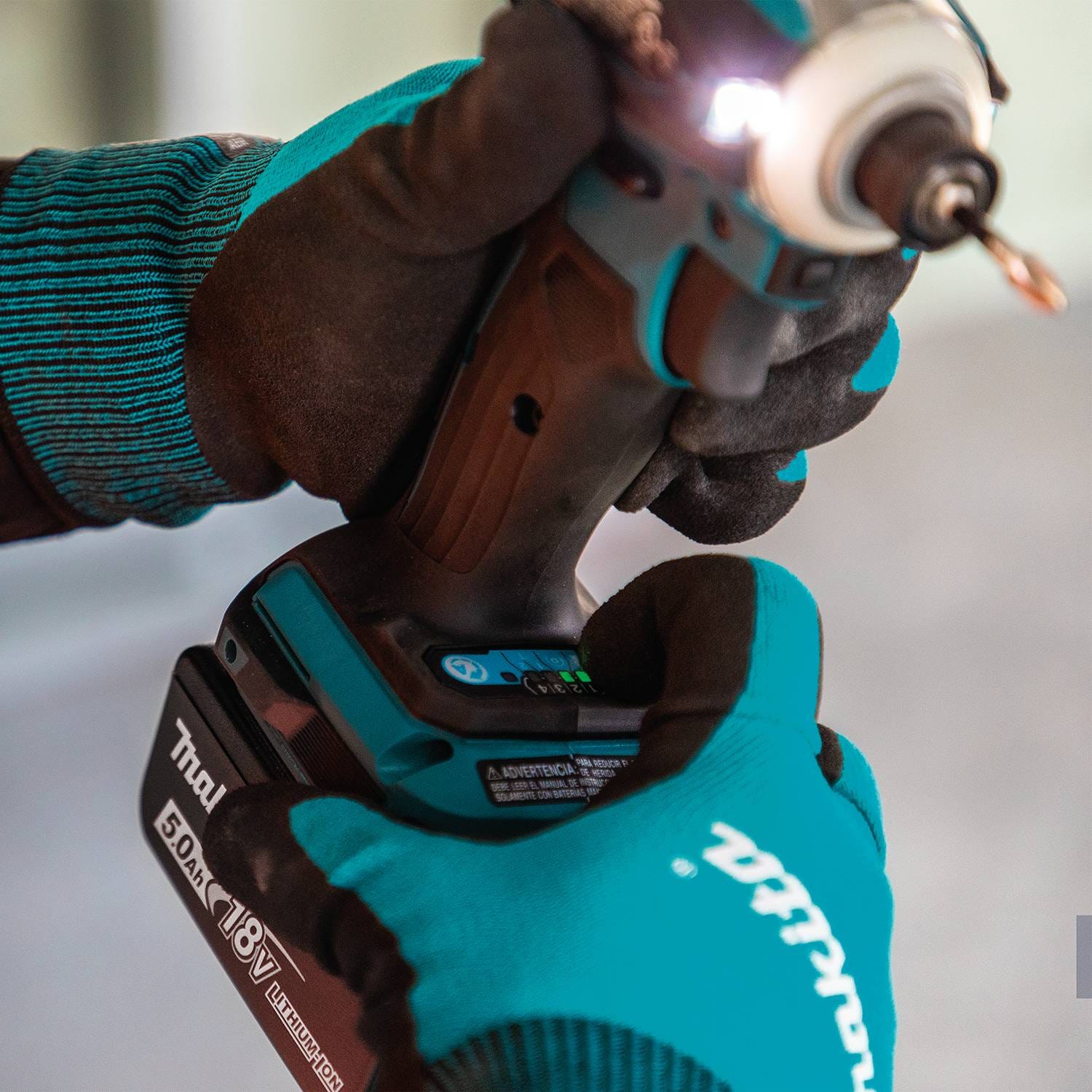 Makita XDT19T 18V LXT Lithium-Ion Brushless Cordless Quick-Shift Mode 4-Speed Impact Driver Kit (5.0Ah)