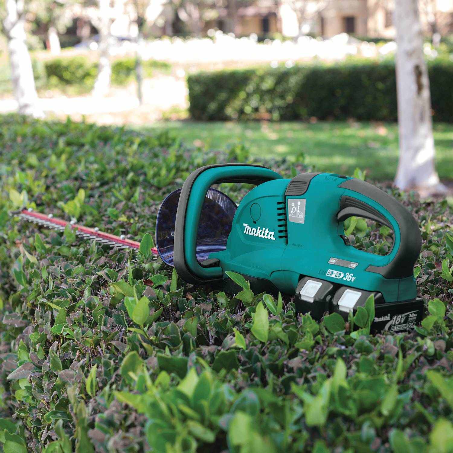 Makita XHU04Z 36V (18V X2) LXT 25-1/2" Hedge Trimmer, Tool Only