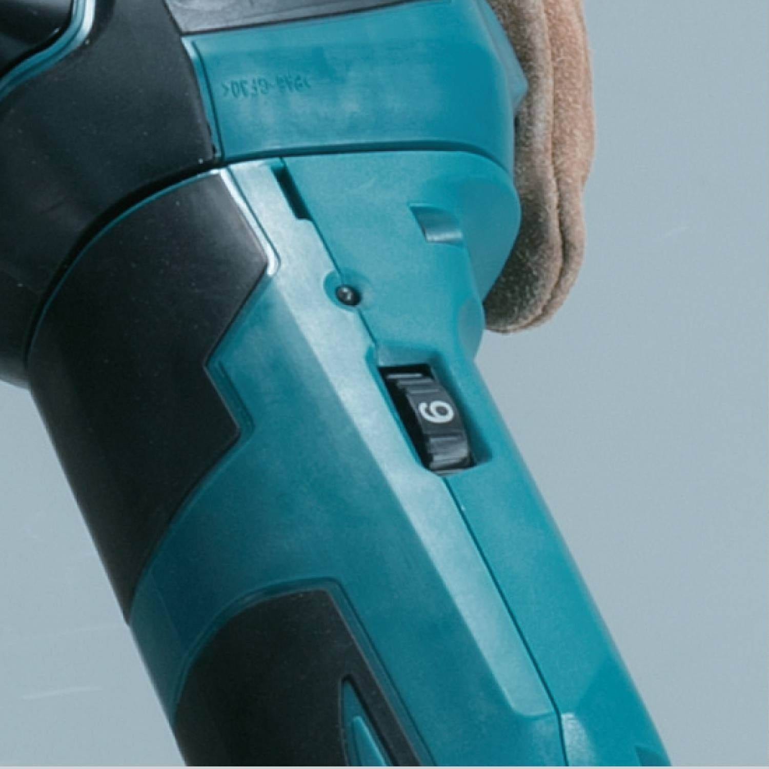 Makita XMT03Z 18V LXT Cordless Multi-Tool 4.0Ah Battery and