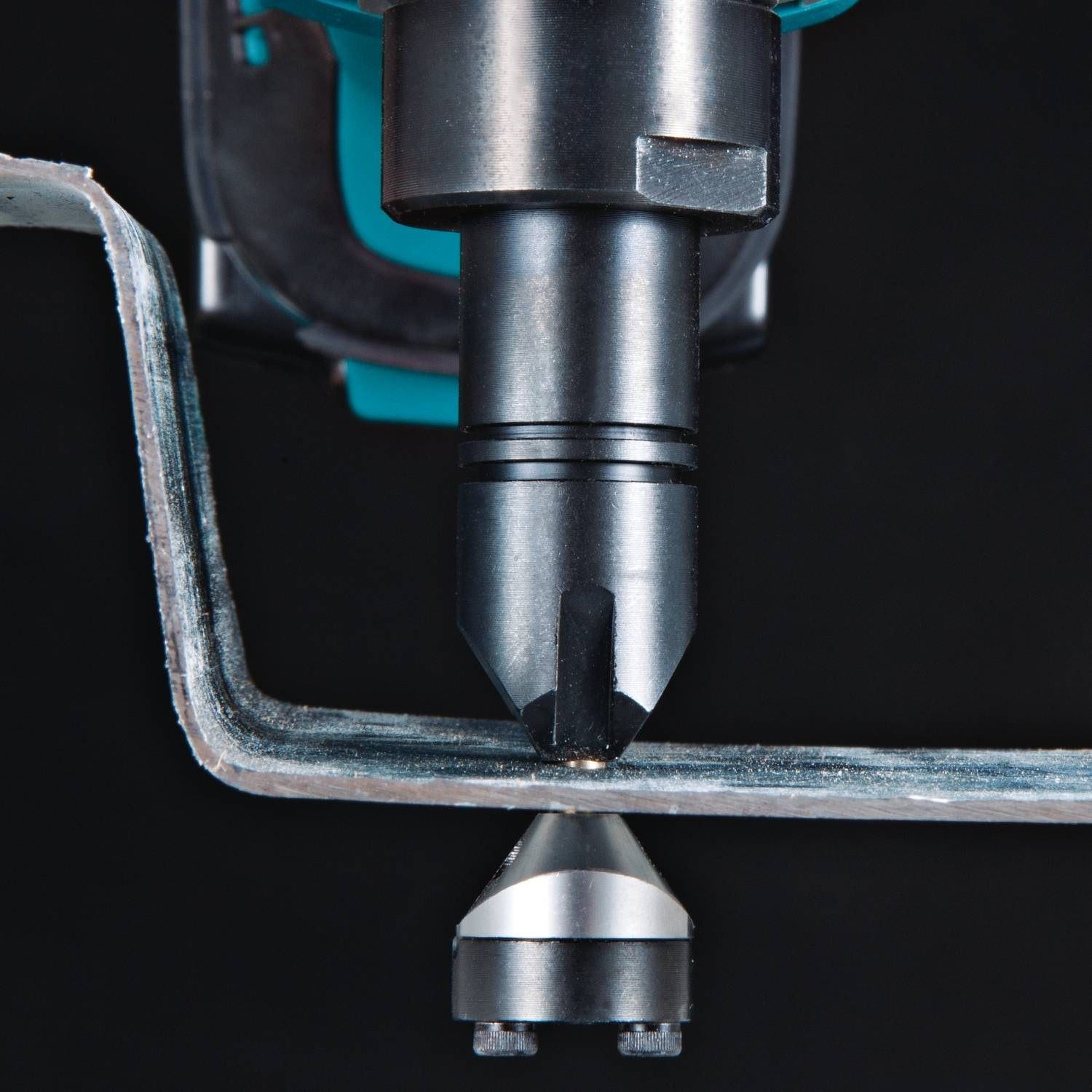 Makita XNJ01T 18V LXT Lithium-Ion Cordless 16 Gauge Nibbler Kit (5.0Ah)