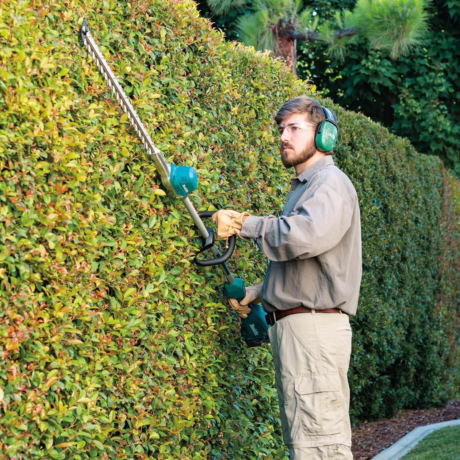 Makita XNU02T 18V LXT Lithium-Ion Brushless Cordless 24" Pole Hedge Trimmer Kit (5.0Ah)