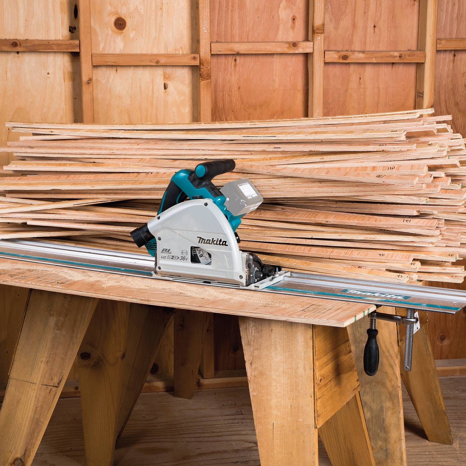 Makita XPS02ZU 36V (18V X2) LXT Brushless 6-1/2" Plunge Circular Saw, AWS, Tool Only