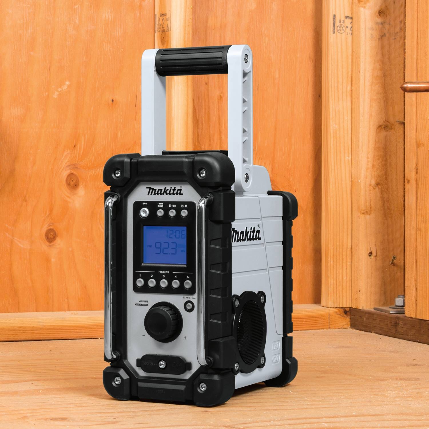 Makita XRM05W 18V LXT Lithium"‘Ion Cordless/Corded Job Site Radio, Tool Only