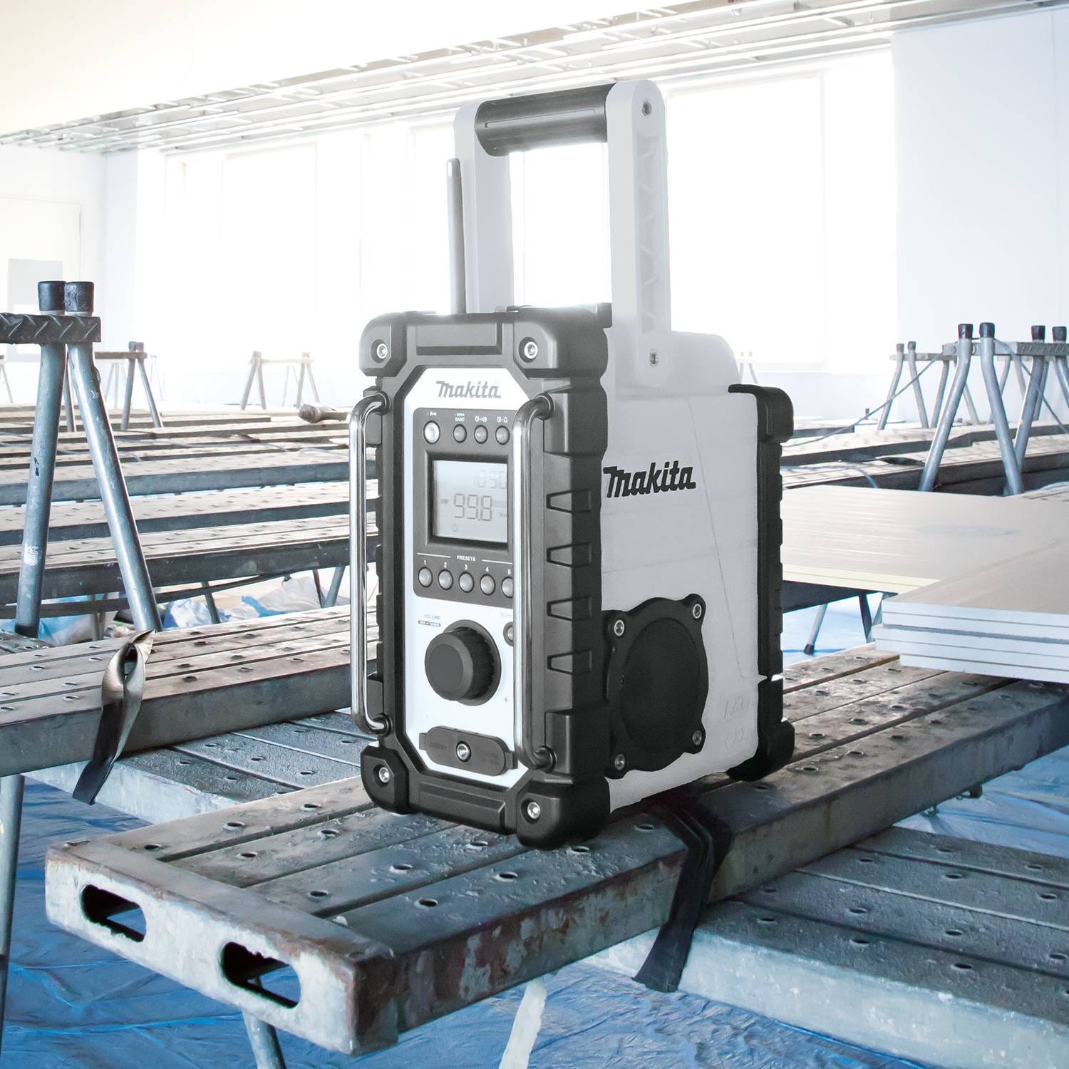 Makita XRM05W 18V LXT Lithium"‘Ion Cordless/Corded Job Site Radio, Tool Only