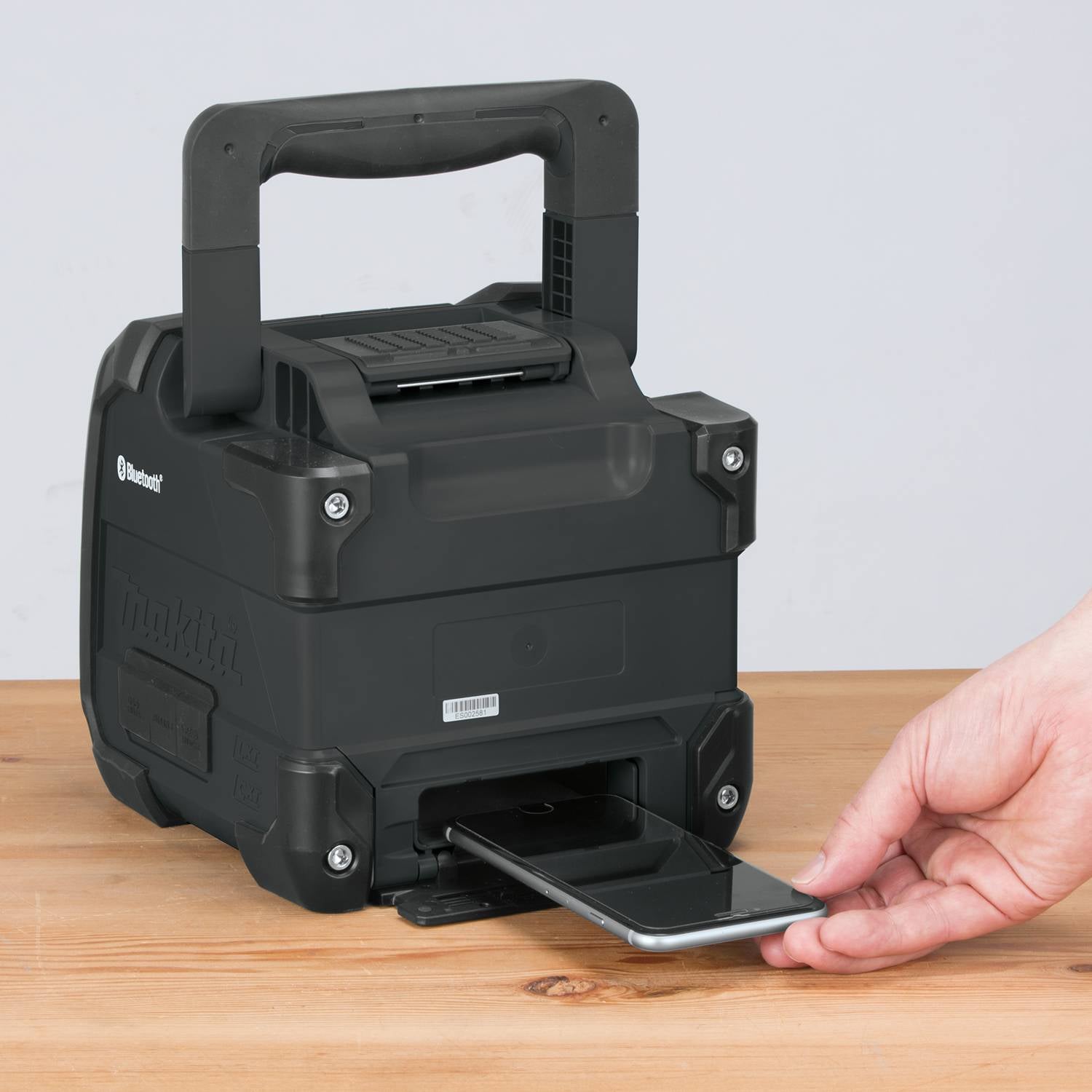 *** MUST COMPLETE ONLINE FORM AT MAKITATOOLS.COM/EREBATES TO RECEIVE FREE ITEM*** Ships separately from Makita.