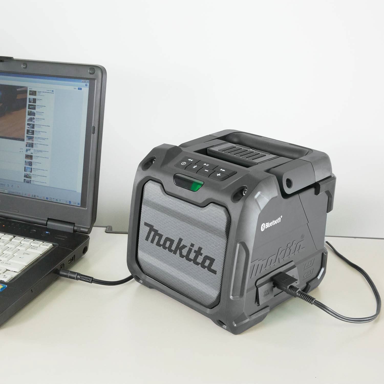 Makita 36V (18V X2) LXT Brushless String Trimmer Kit (5.0Ah) w/ 18V LXT / 12V max CXT Bluetooth Speaker