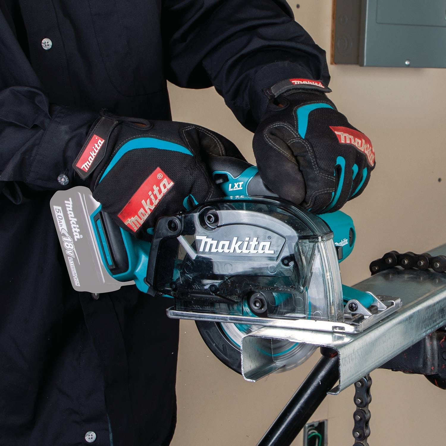 Makita XSC03Z 18V LXT 5-3/8" Metal Cutting Saw, Tool Only