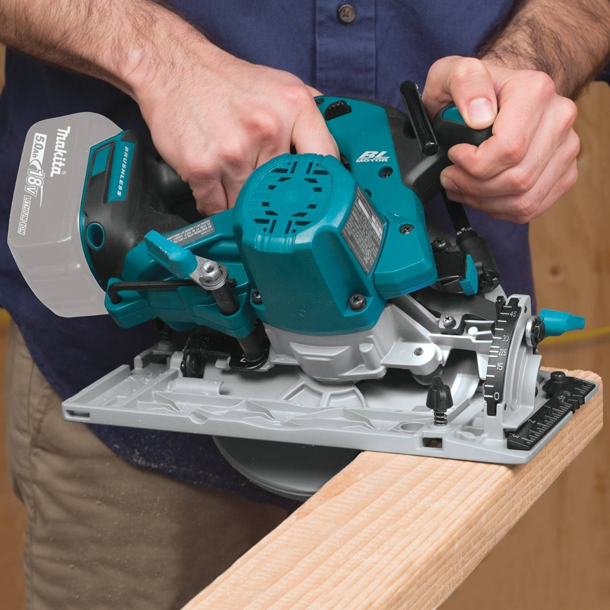 Makita XSH03Z 18V LXT Brushless Cordless 6-1/2" Circular Saw w/ 5.0Ah Battery