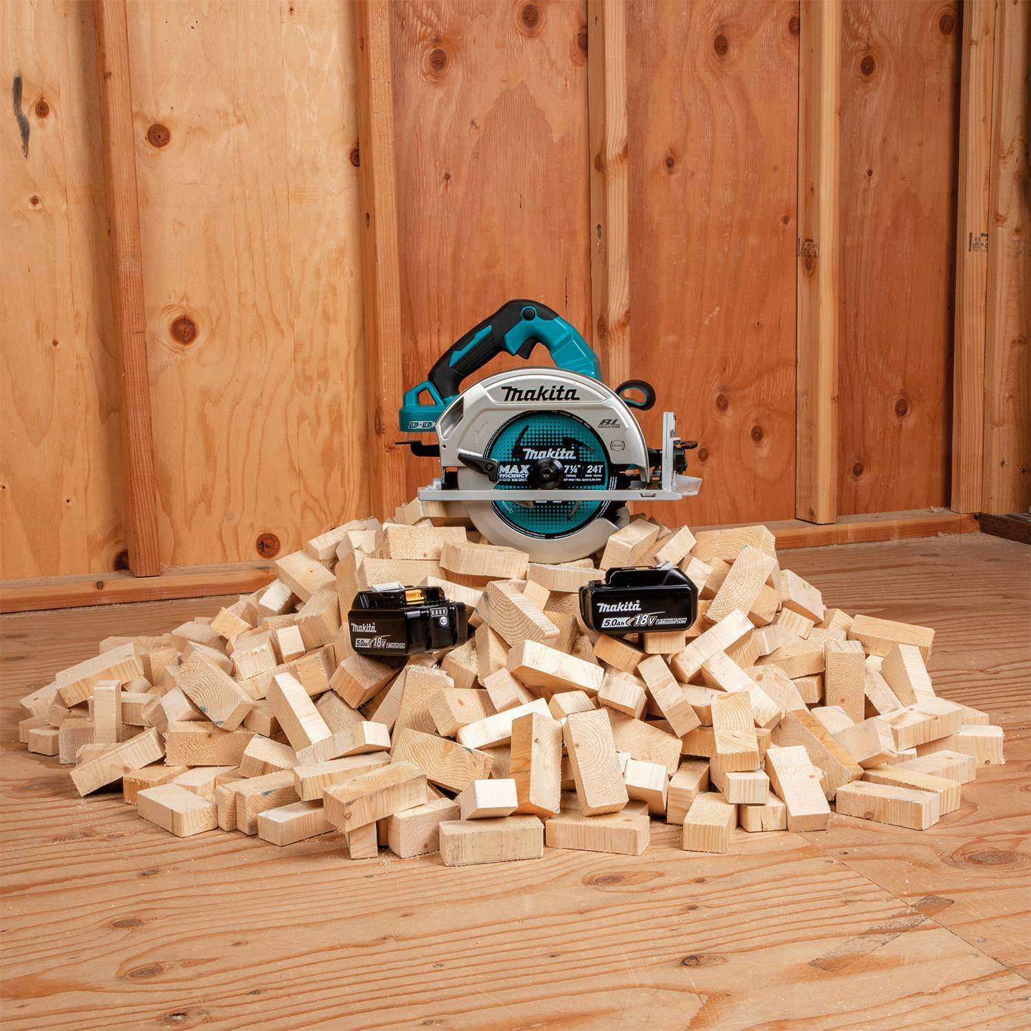 Makita XSH07PTU 36V (18V X2) LXT Brushless 7-1/4" Circular Saw Kit, AWS Capable (5.0Ah)