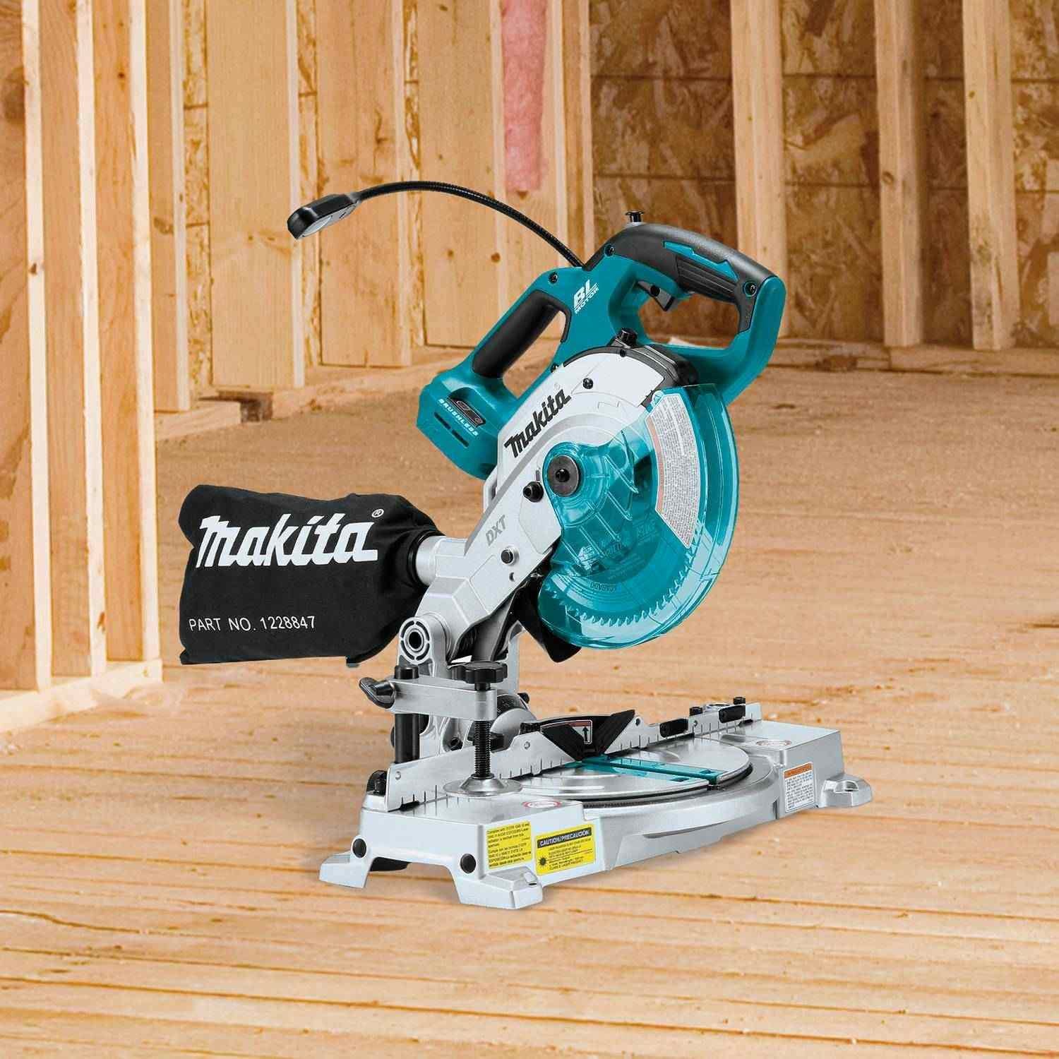 Makita XSL05Z 18V LXT Lithium-Ion Brushless Cordless 6-1/2" Compact Dual-Bevel Compound Miter Saw with Laser, Tool Only