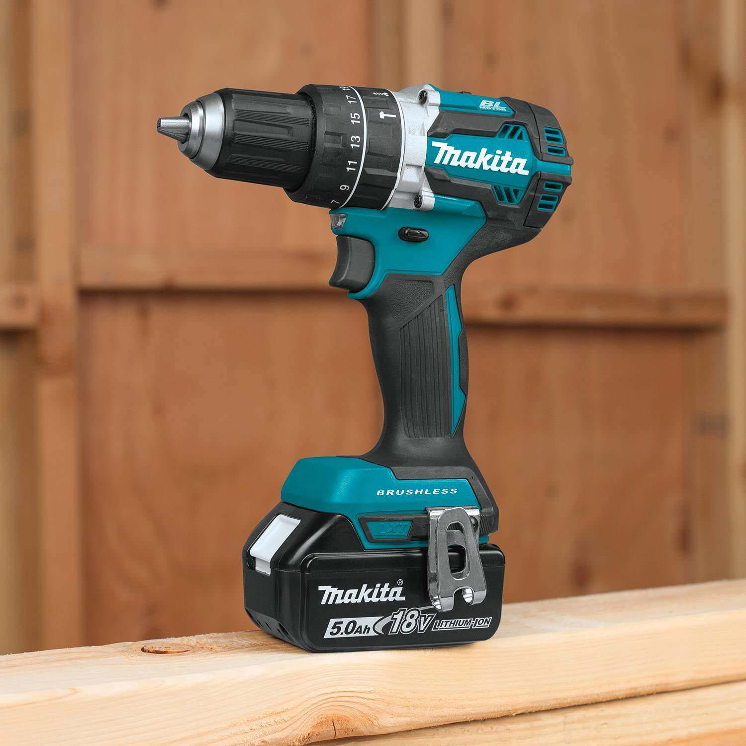 Makita XT269T 18V LXT Lithium-Ion Brushless Cordless 2-Pc. Combo Kit (5.0Ah)