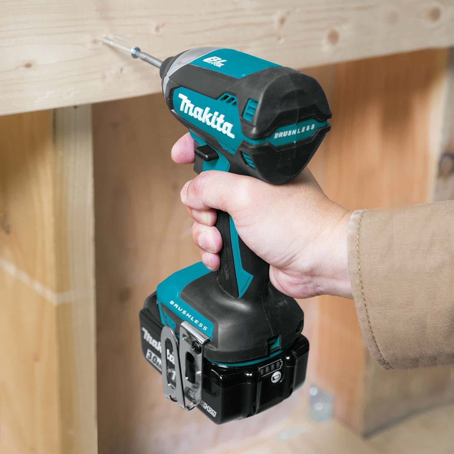 Makita XT281S 18V LXT Lithium-Ion Brushless Cordless 2-Pc. Combo Kit (3.0Ah)