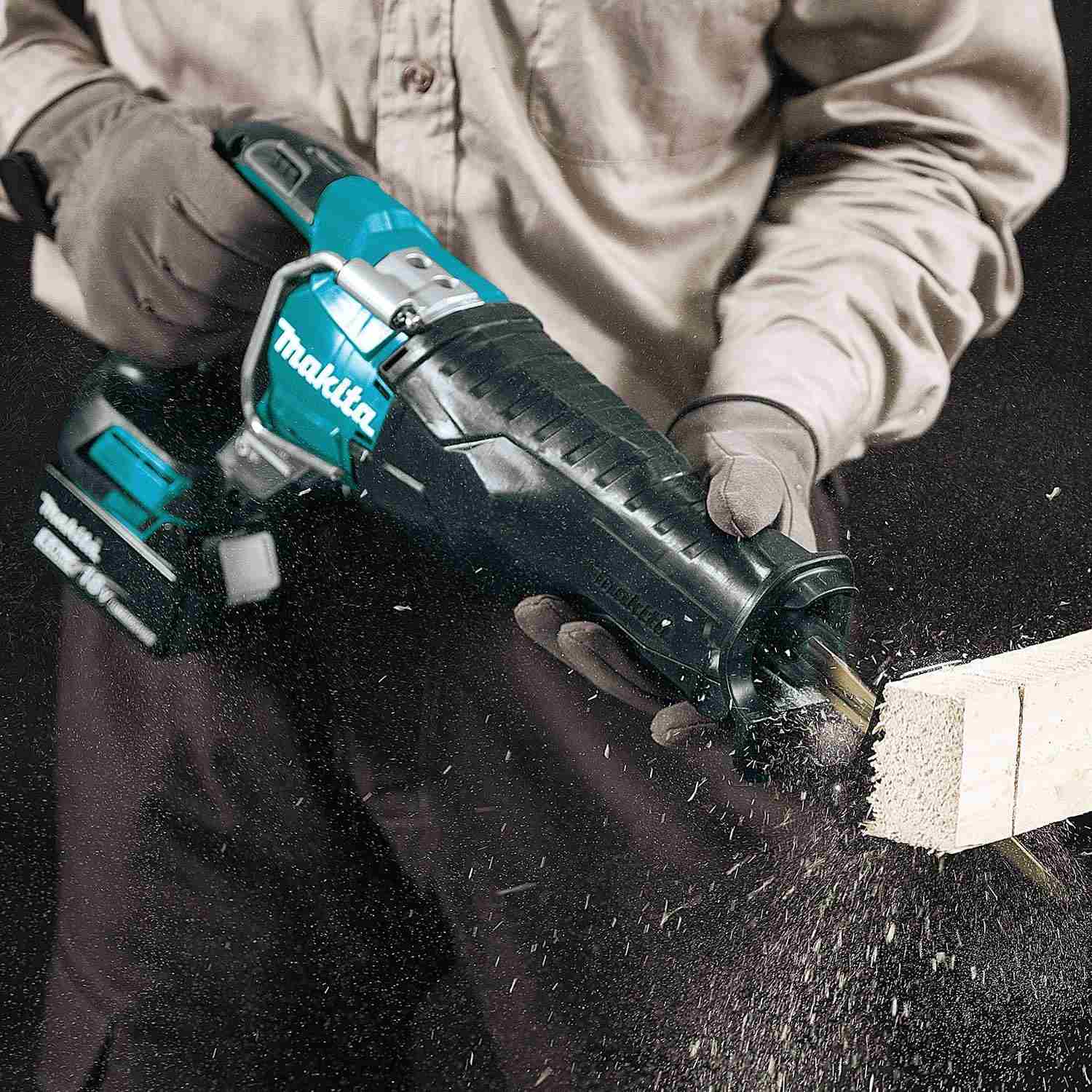Makita XT328M 18V LXT Lithium-Ion Brushless Cordless 3-Pc. Combo Kit (4.0Ah)